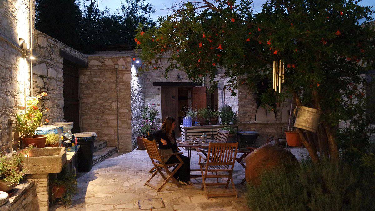 cover Rural village hosts intimate music night with renowned musicians