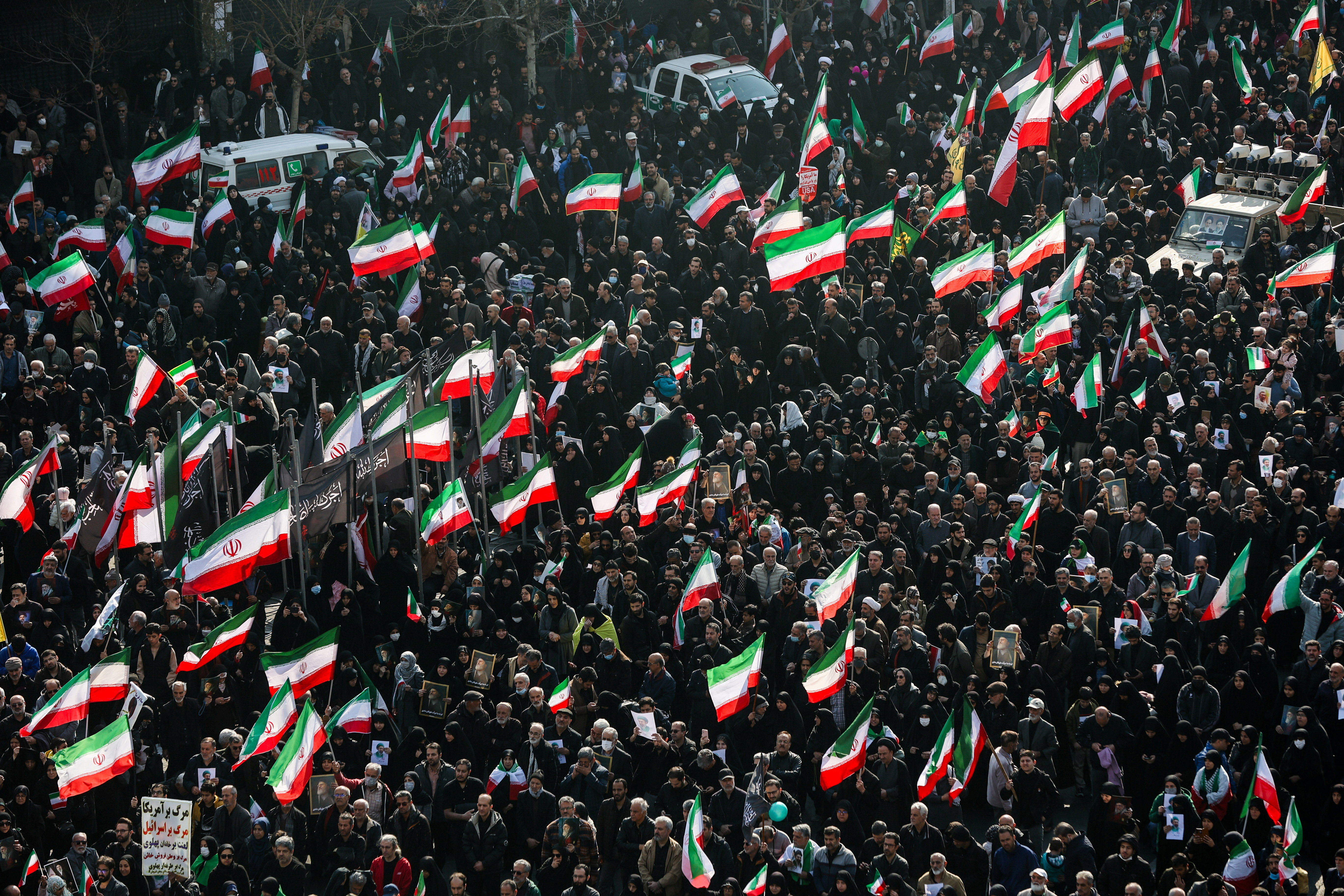 image Iran hardliners rally behind new leader, unsettling global markets