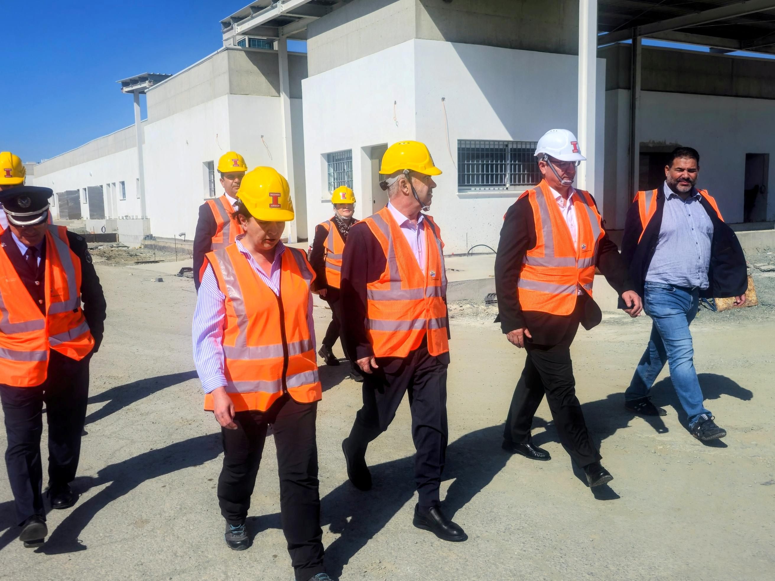 image Justice minister inspects progress on new migrant detention centre