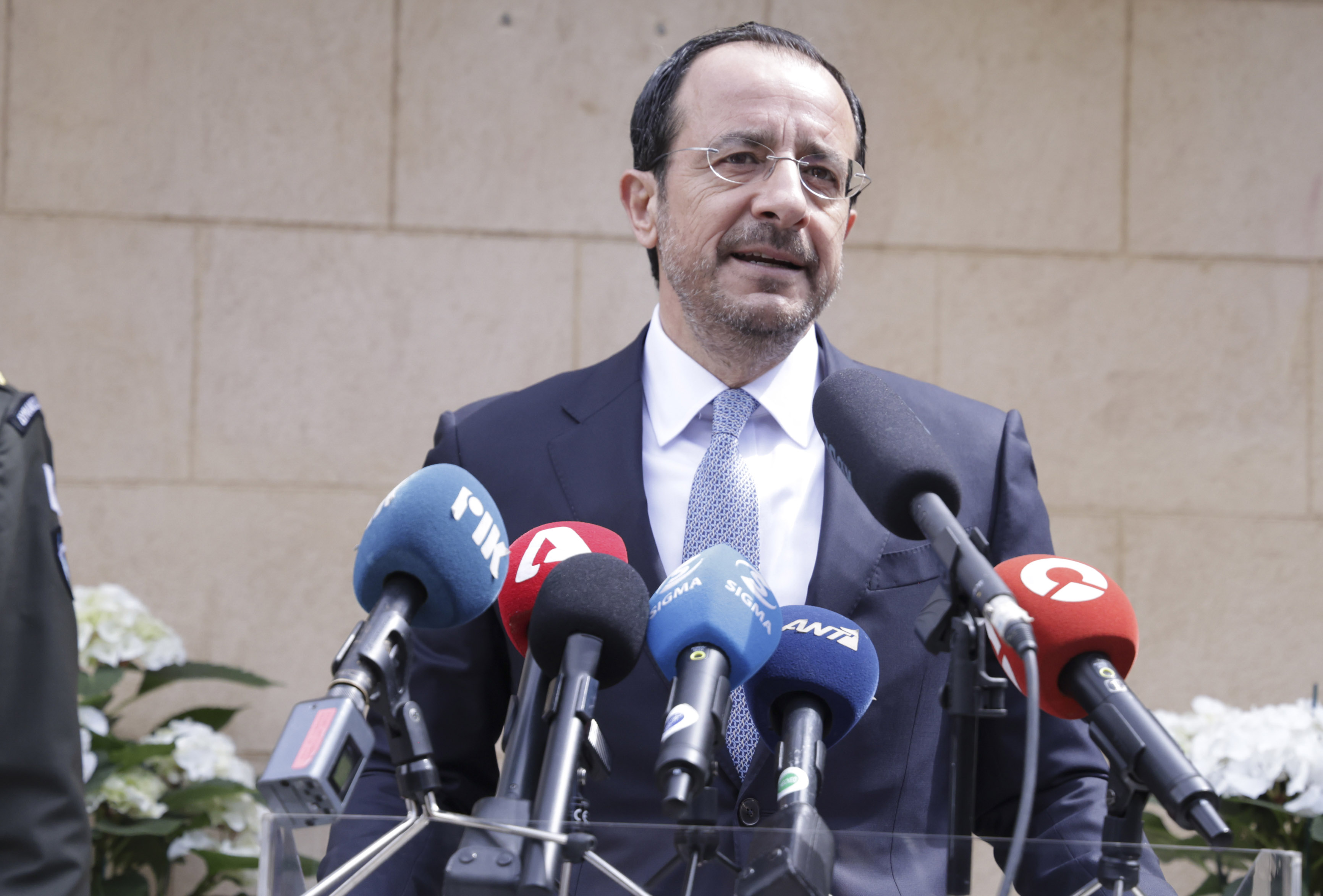 cover Tales from the coffeeshop: Is state too stupid or too corrupt?