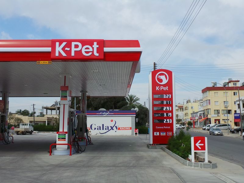 cover North zeroes VAT on fuel to combat price rises amid Middle East war