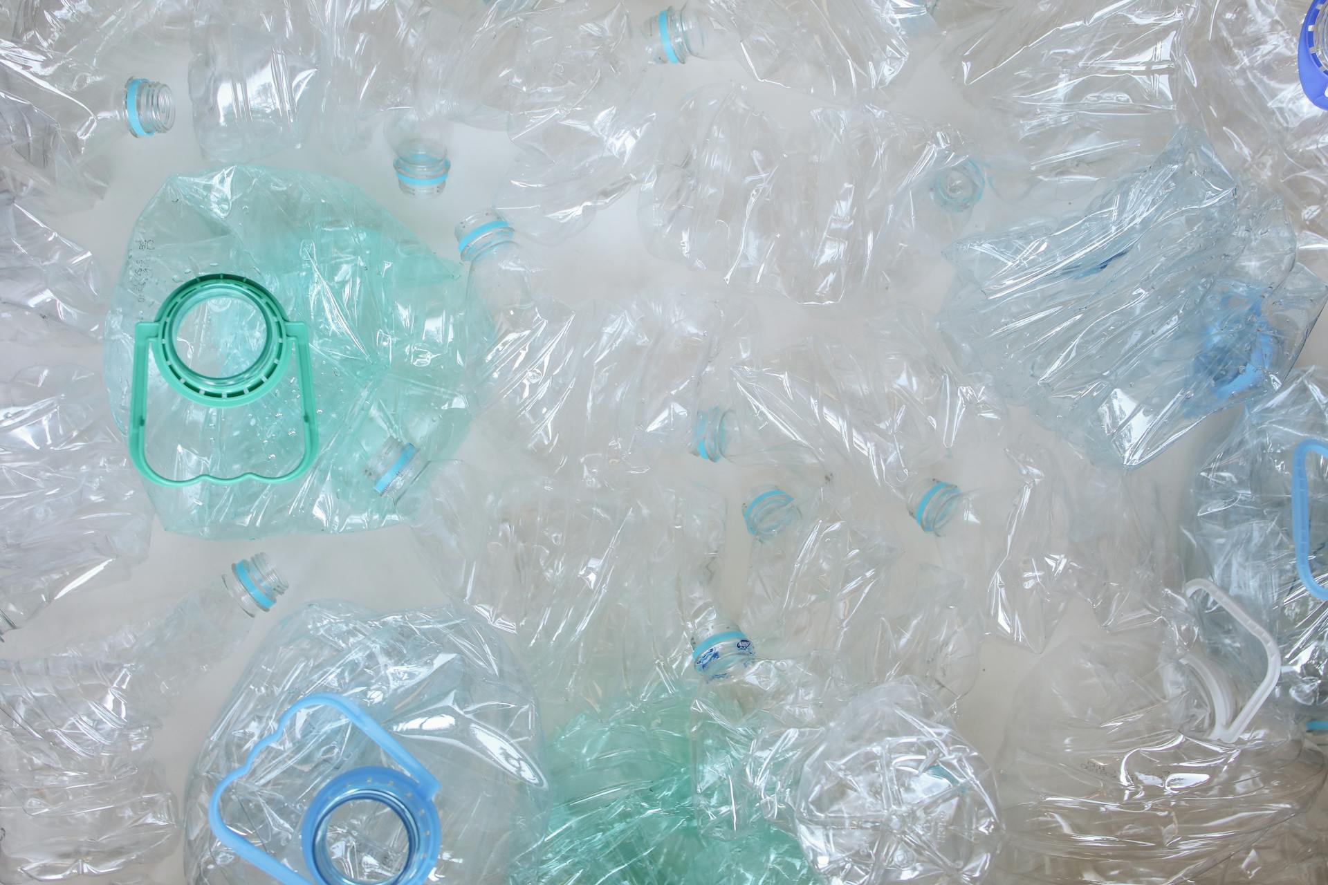 cover Turning the tide on plastic in Europe’s rivers