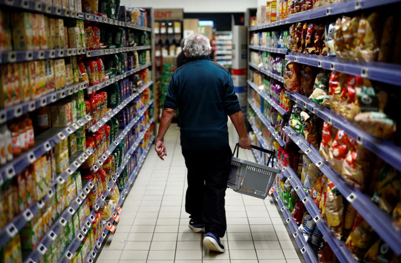 European retailers hit as energy price surge threatens consumer spending