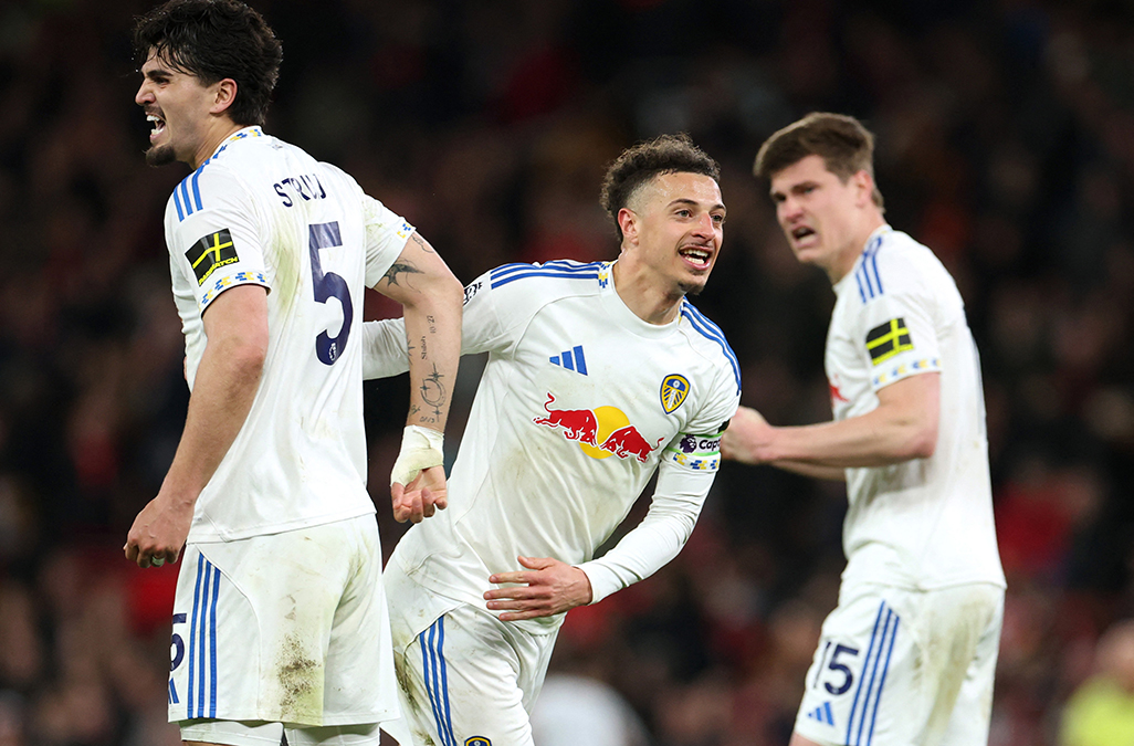 cover Leeds grab win at Manchester United as Martinez sees red