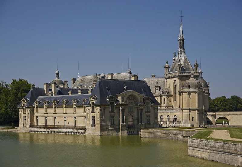 From Cyprus to Château de Chantilly, France: science in service of art