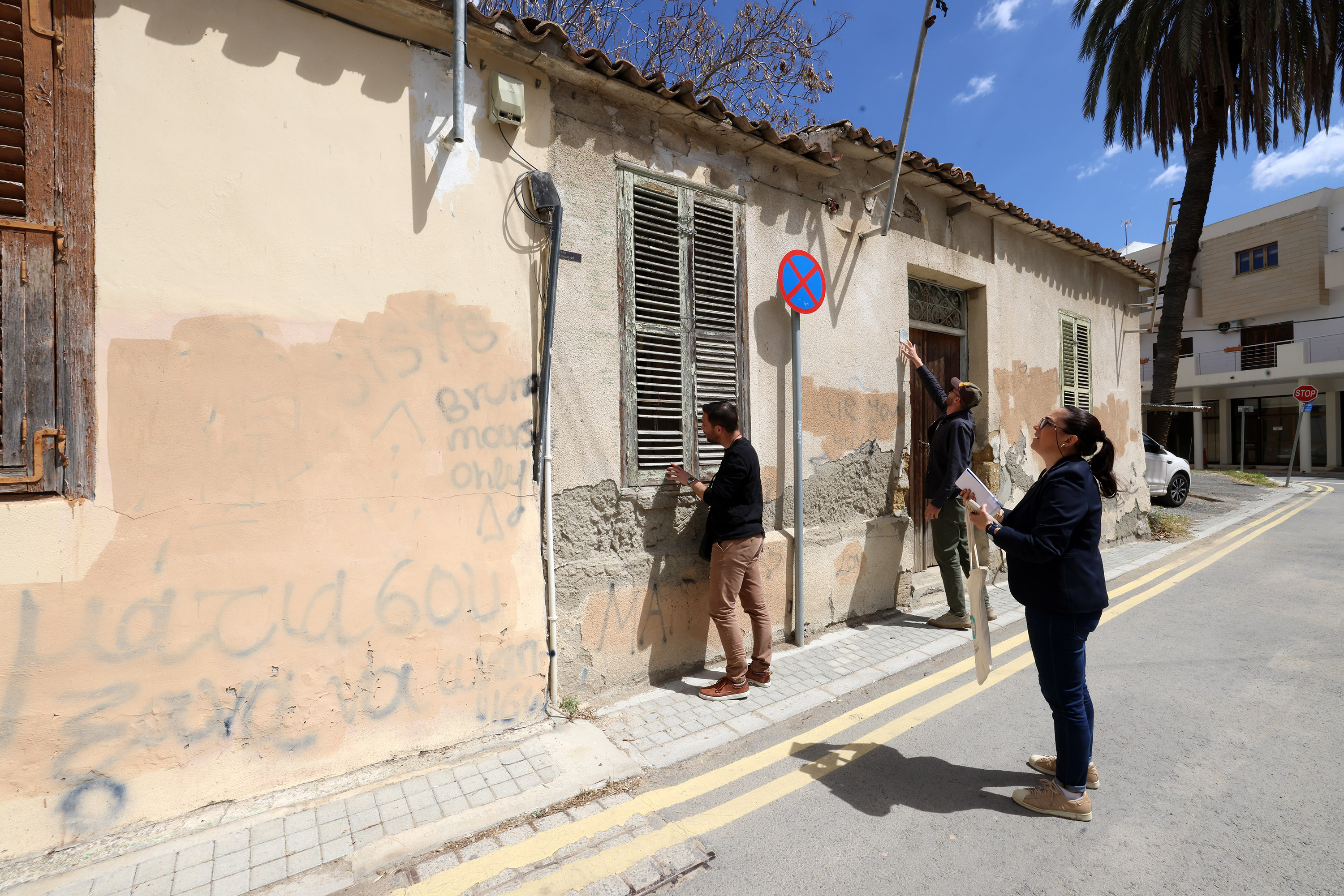 image Over 1,400 dangerous buildings in Nicosia, 161 in old town