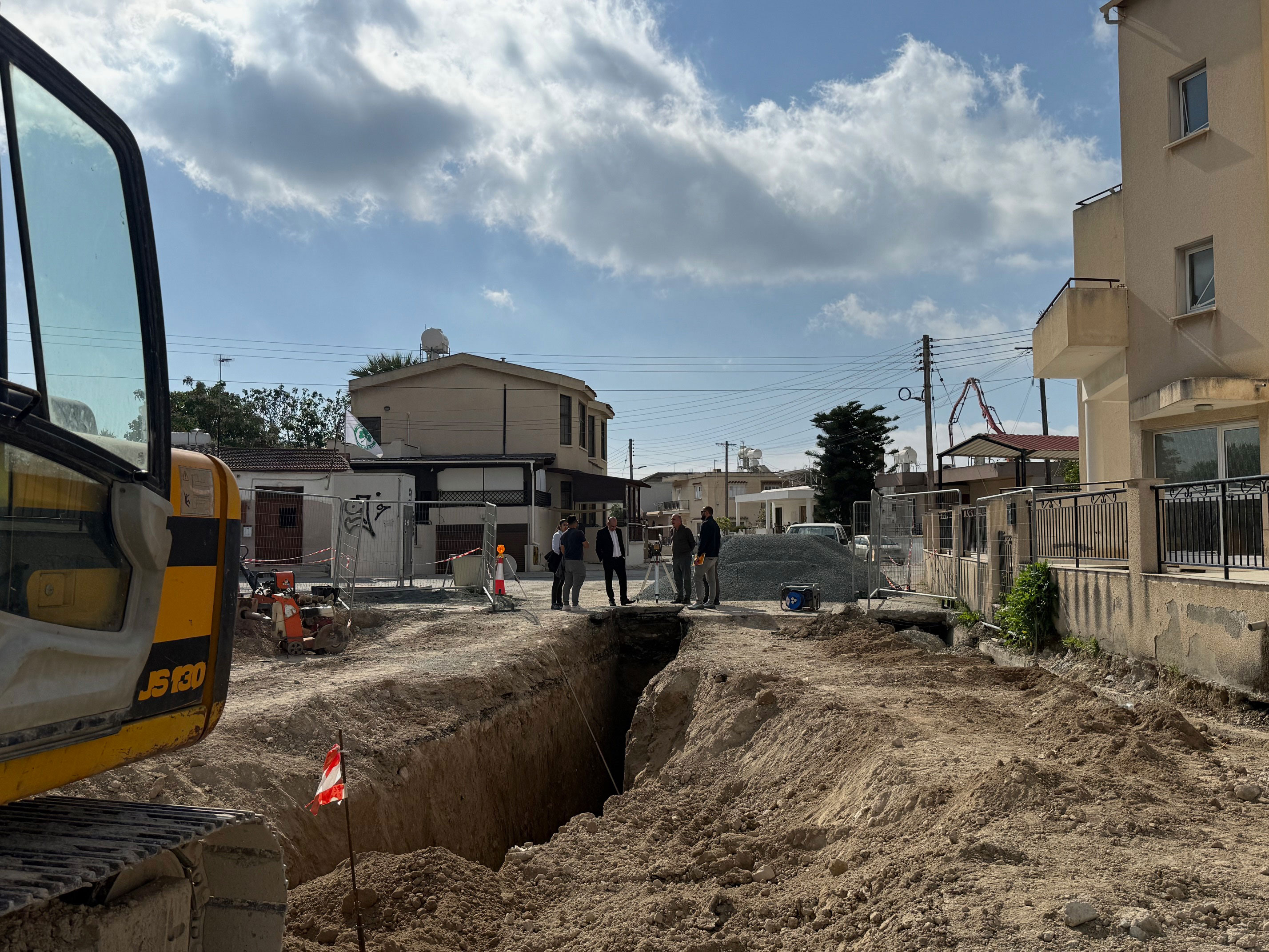 cover Larnaca mayor inspects Makarios avenue upgrade works in Livadia