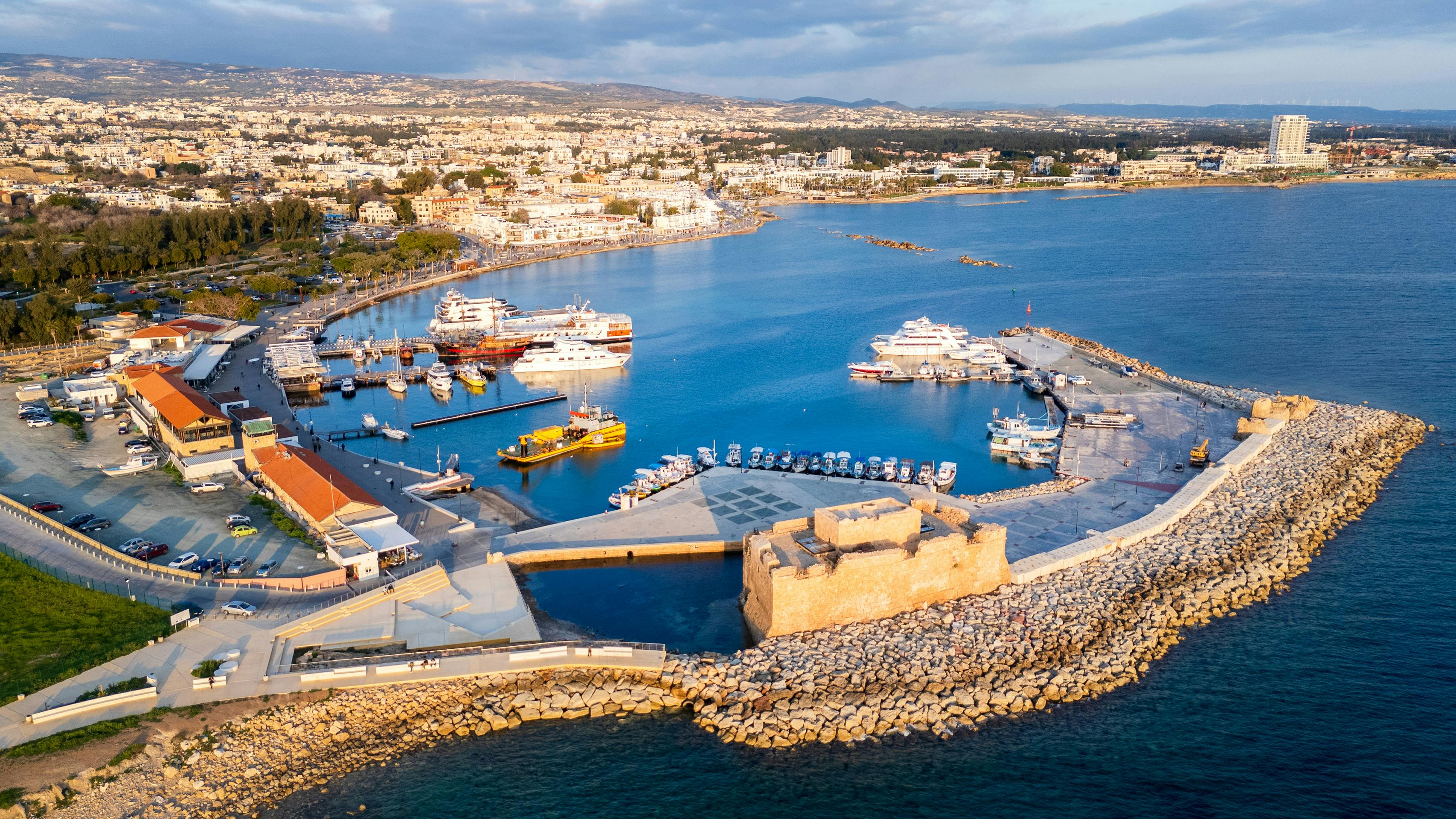 cover Cyprus Business Now: shipping, technology, banks, tourism, employment