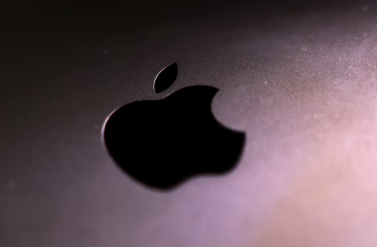 cover Apple&#8217;s post-Cook future hinges on whether Ternus can ignite AI growth