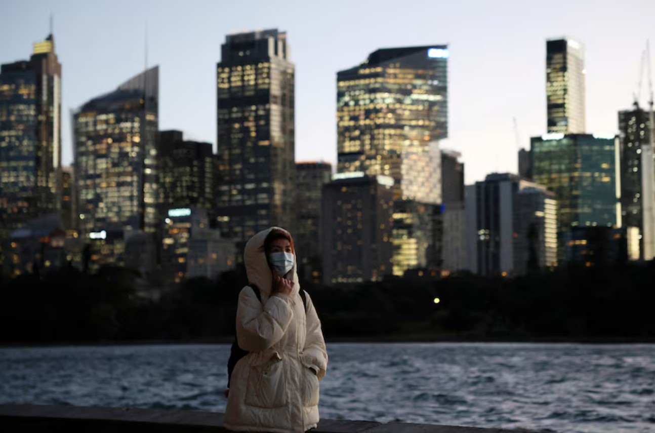 image Rising prices and falling activity raise stagflation risk in Australia