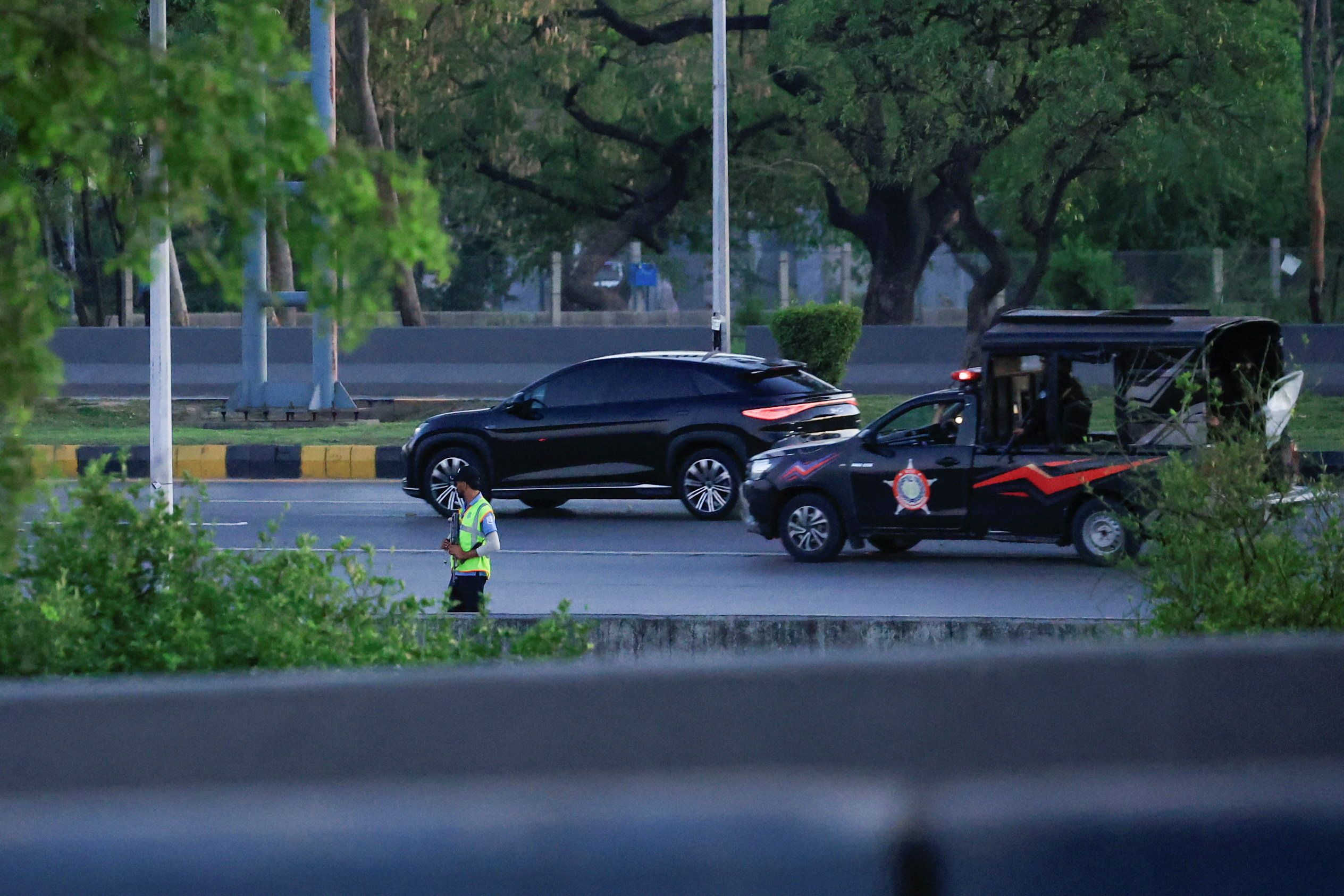 cover Iran says it won&#8217;t accept &#8216;maximalist demands&#8217; as Islamabad hosts peace push