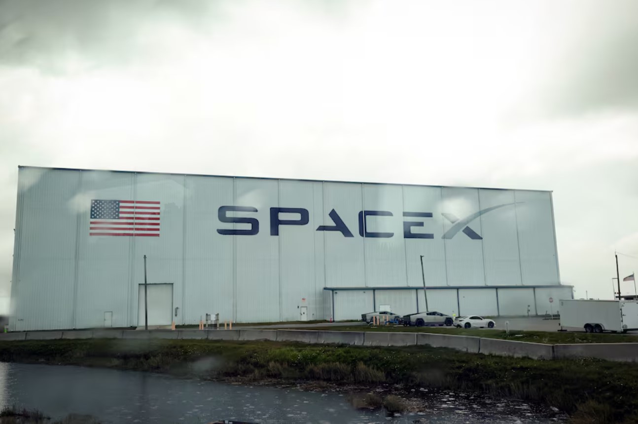 cover SpaceX $75 billion IPO threatens to overshadow US listing market