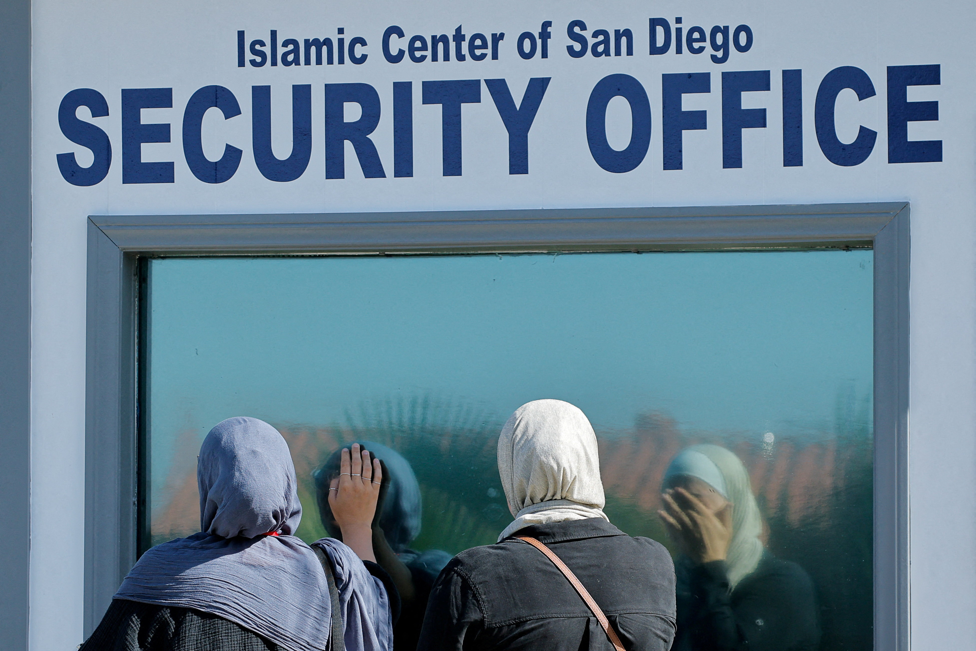 image ‘Anti-Islamic writings’ found in car of California mosque shooting suspects