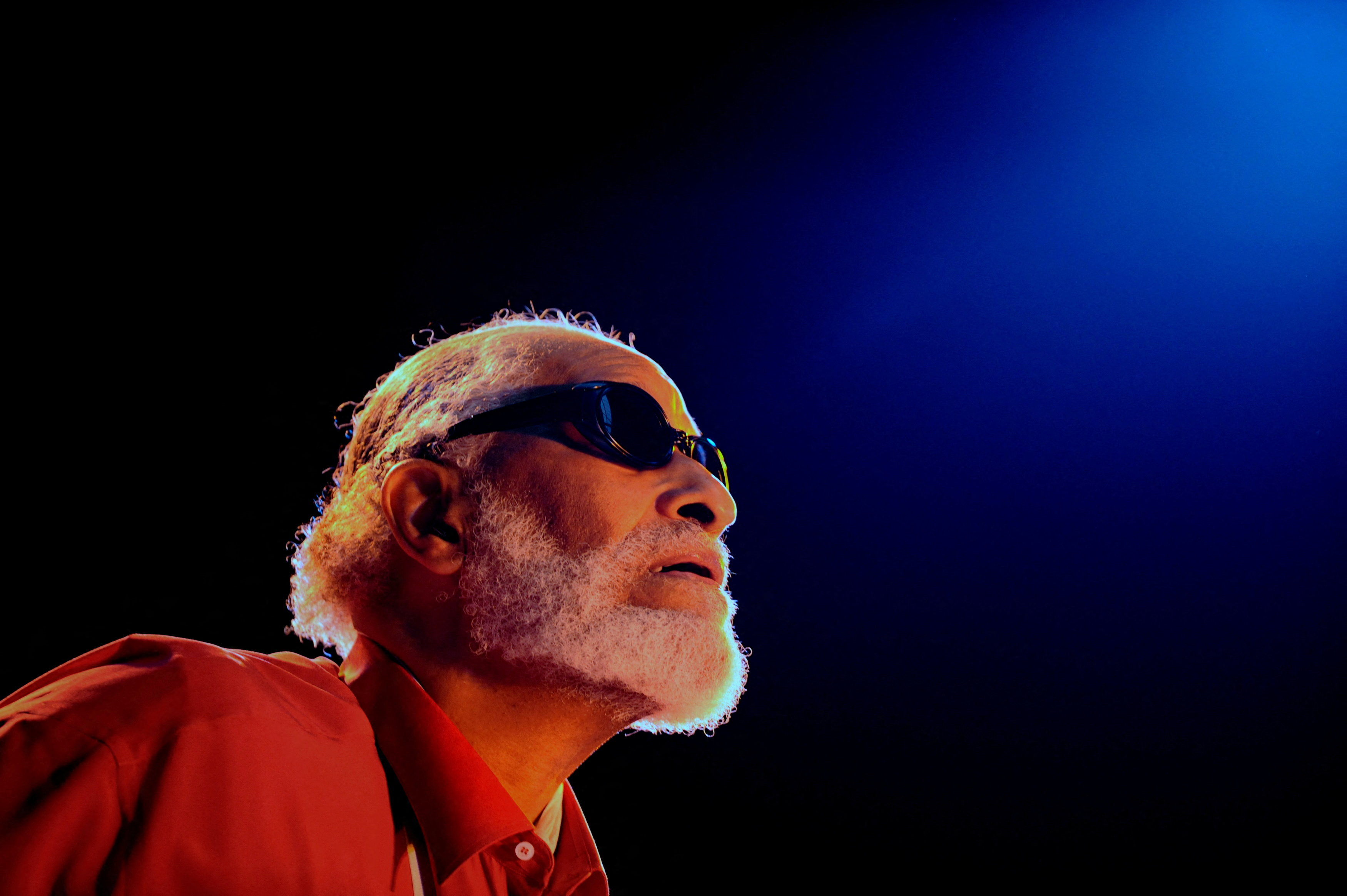 cover Sonny Rollins, saxophone &#8216;colossus&#8217; who honed his sound on a New York bridge, dies at 95