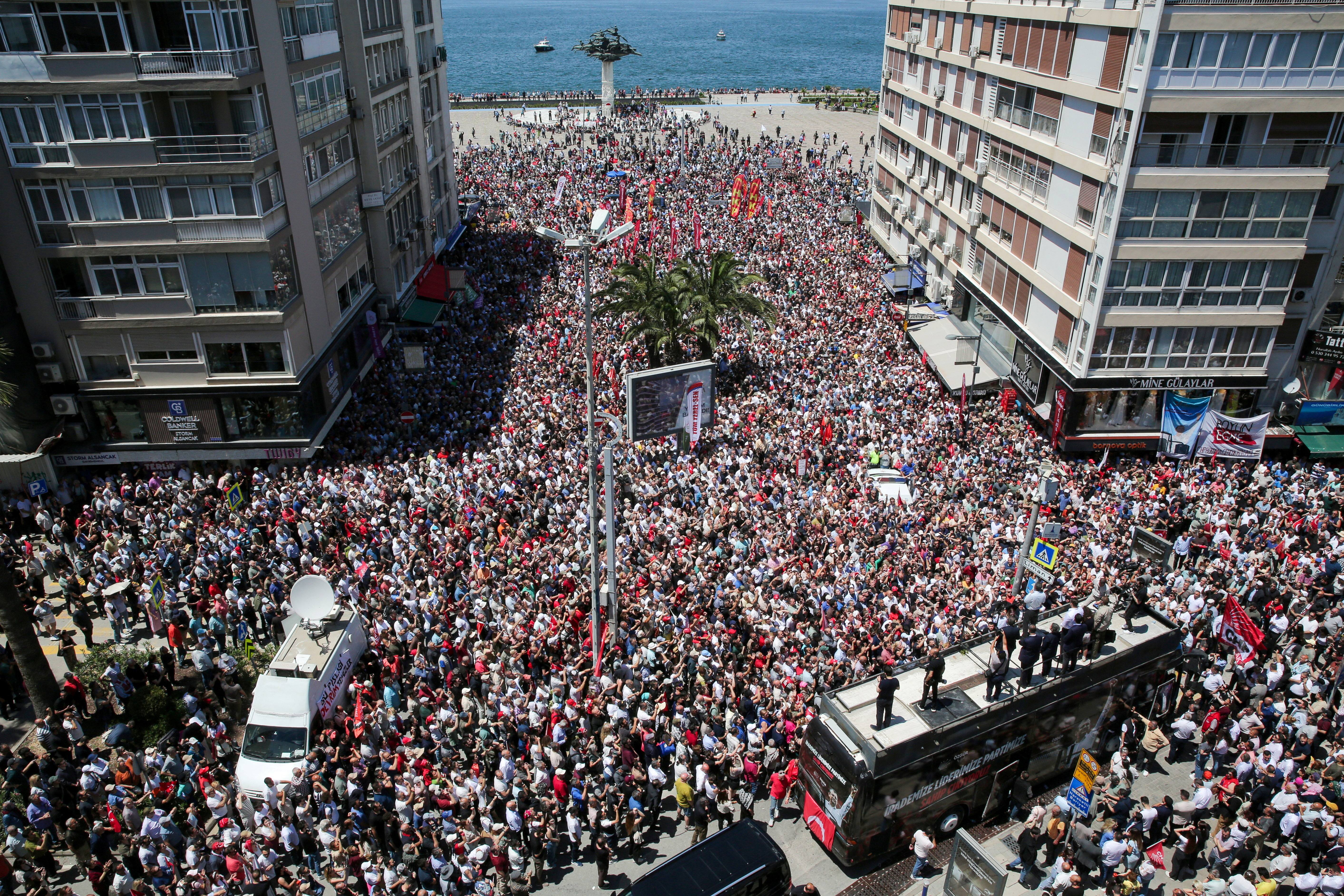 cover CHP’s Cyprus branch sides with Ozel as Turkish political crisis deepens