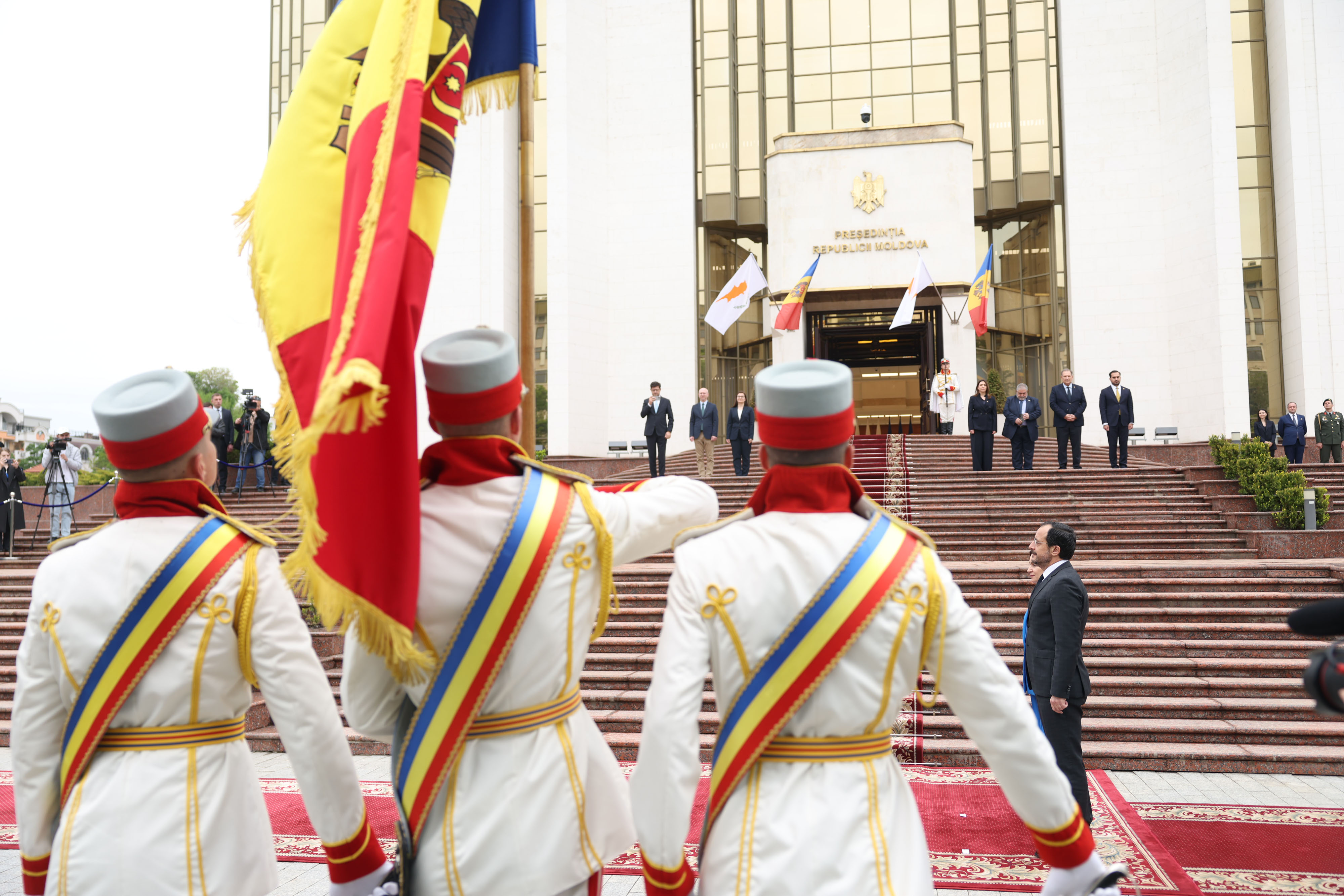 cover Christodoulides backs Moldova’s EU path during historic visit