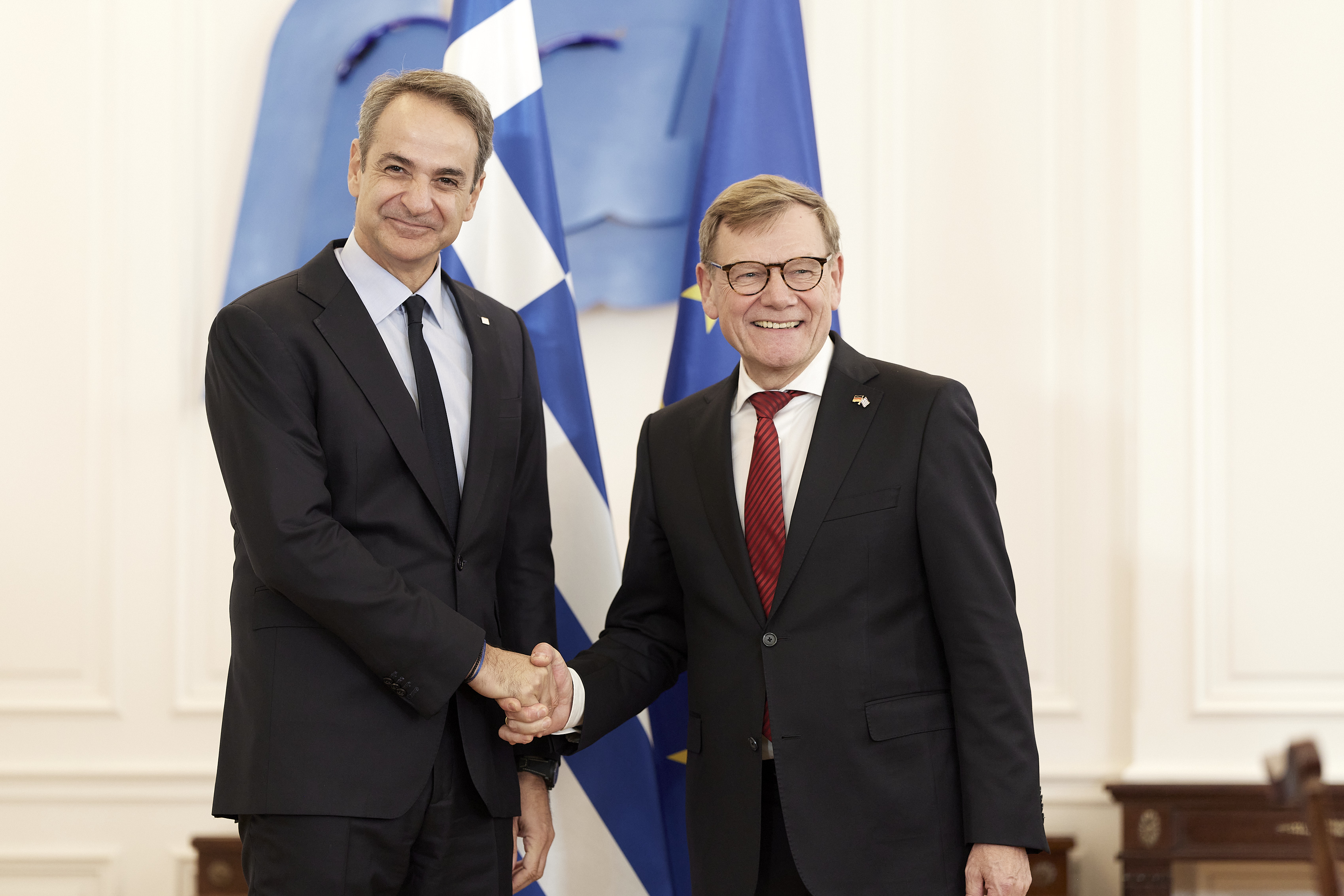 cover Mitsotakis highlights Cyprus’ proximity to Middle East in Wadephul meeting