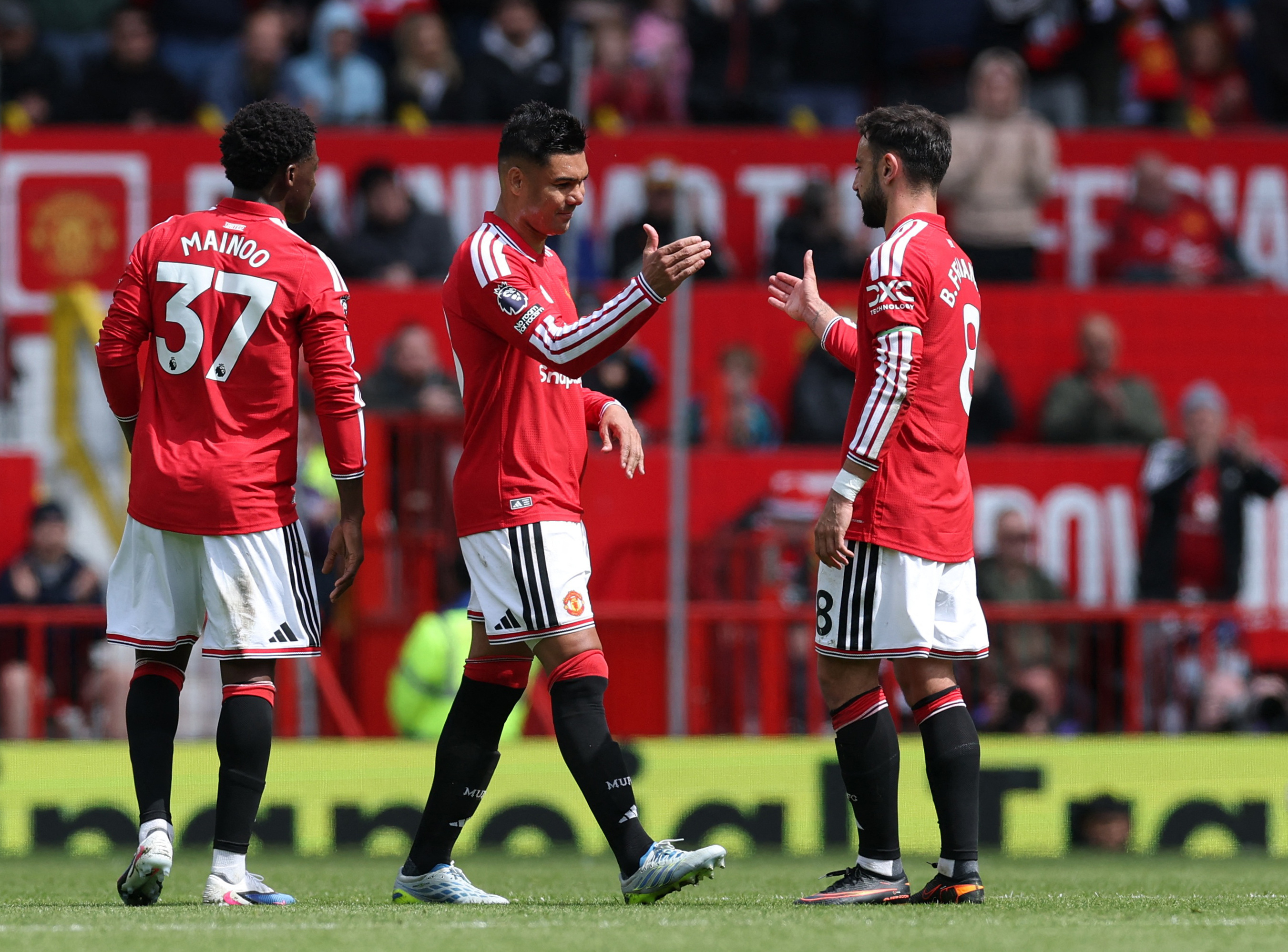 cover Fernandes equals league assist record in United&#8217;s 3-2 win over Forest