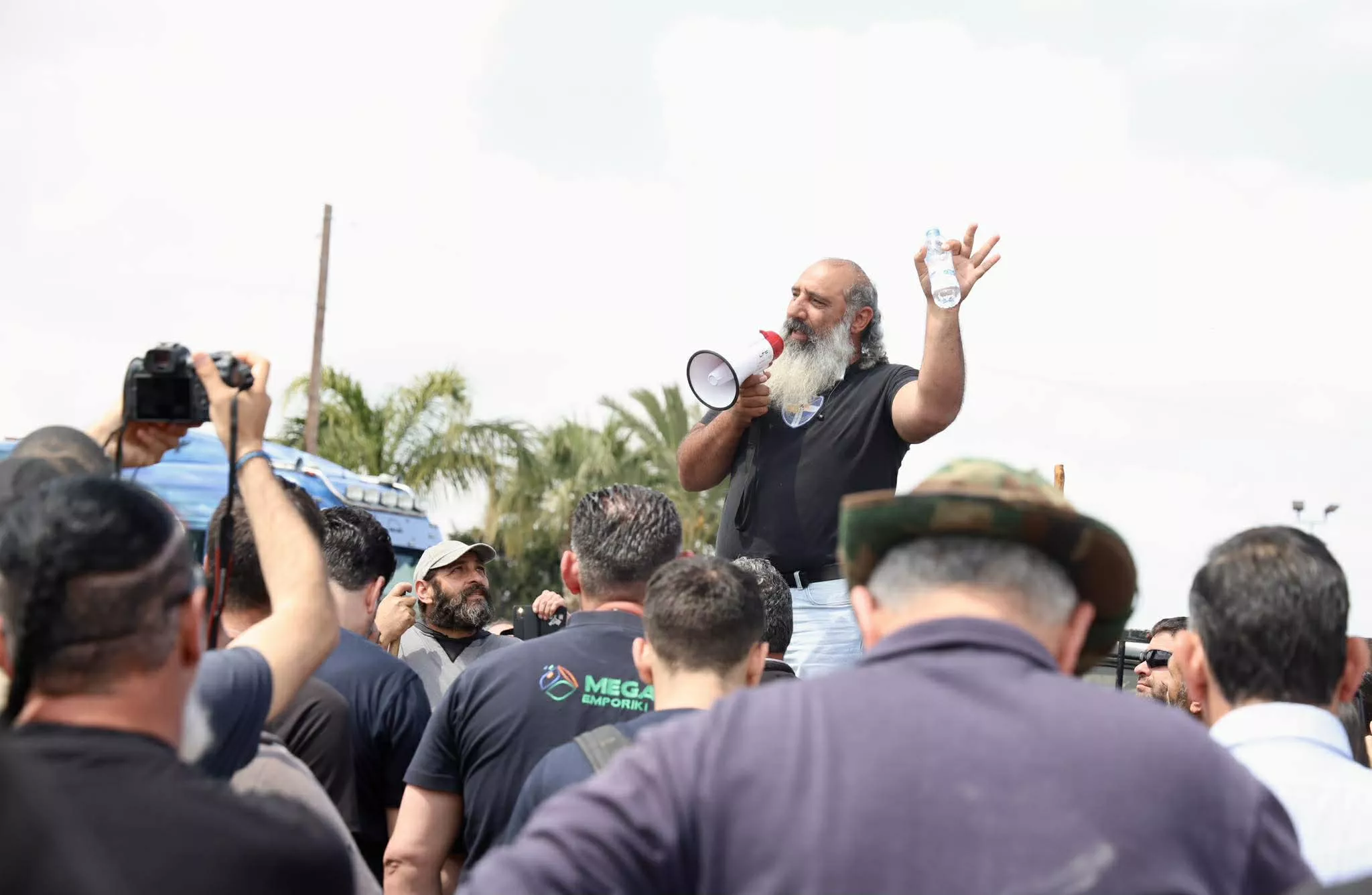 image Farmers call off protest following government initiative