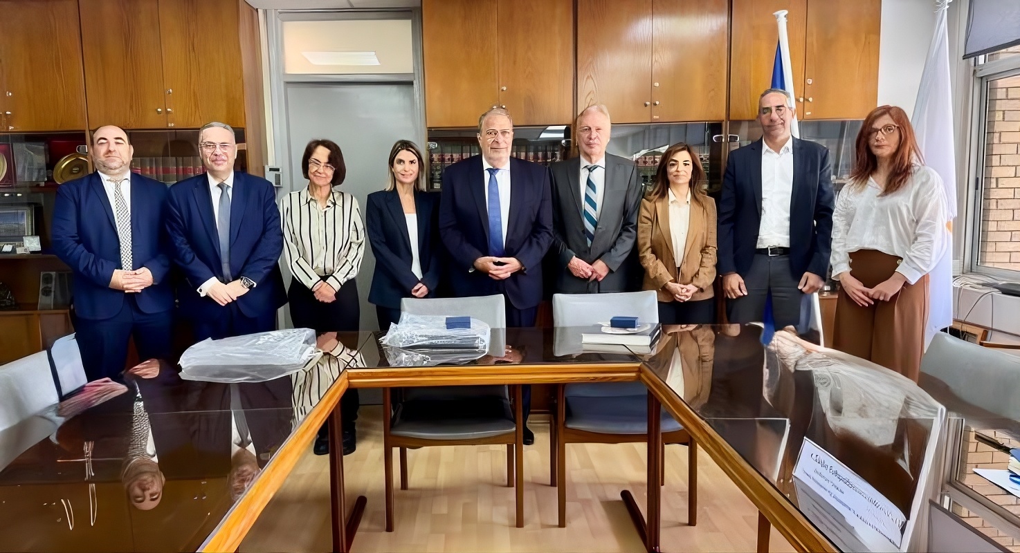 cover Cyprus compliance professionals and Mokas sign partnership agreement