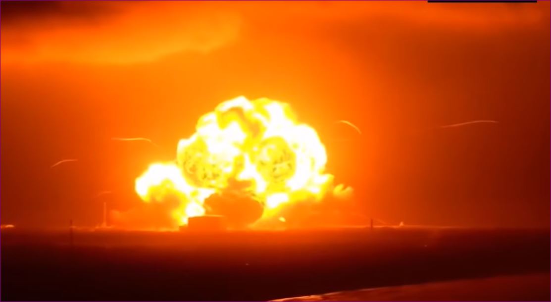 image Blue Origin&#8217;s new Glenn Rocket explodes during launchpad test