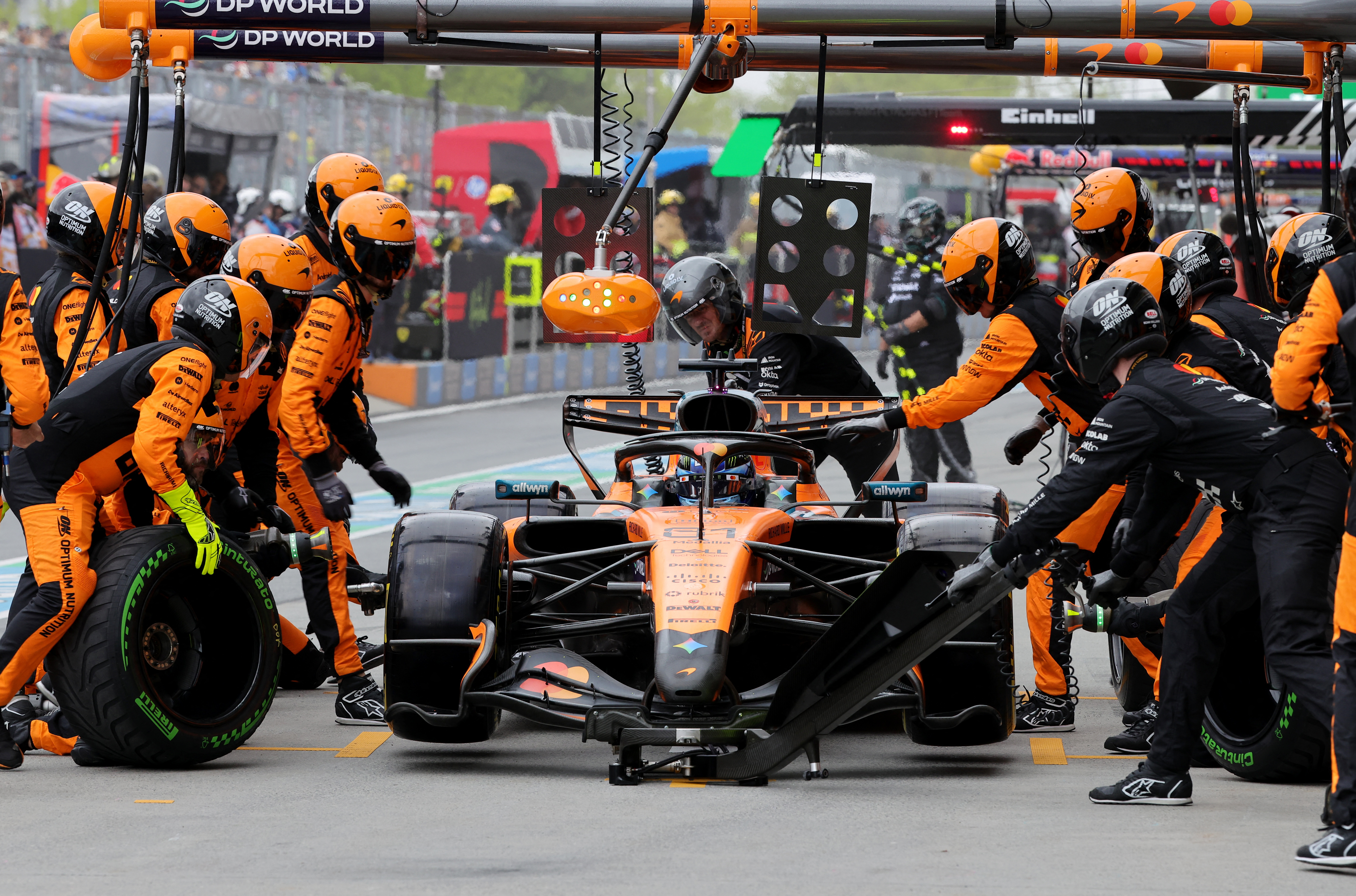 cover McLaren join Ferrari as only F1 teams to make 1,000 GP starts 