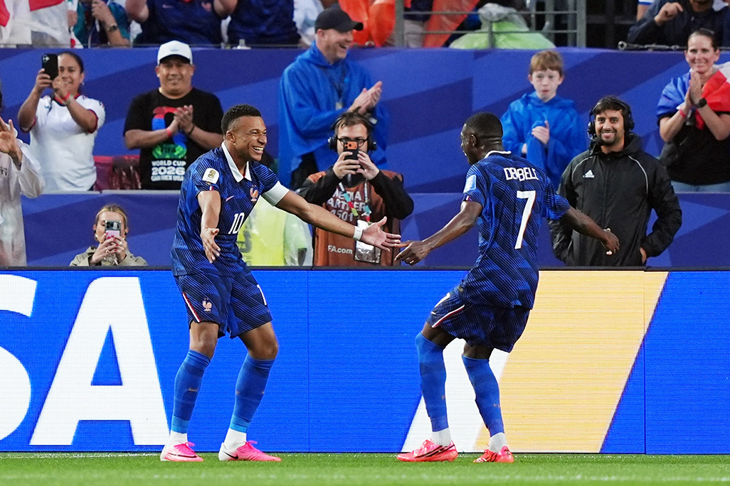 cover France&#8217;s firepower puts Sweden in the firing line
