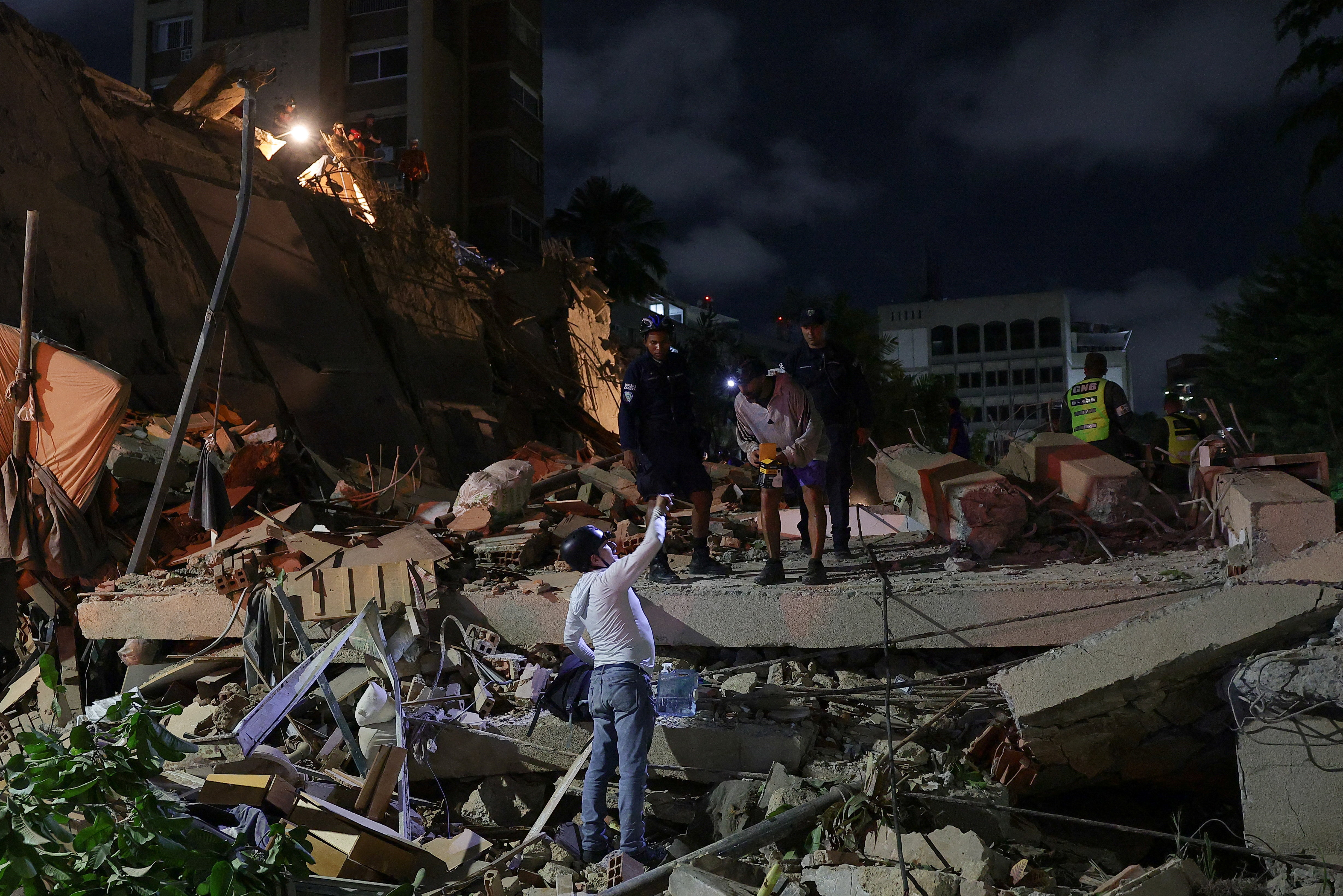 Rescue work underway after quakes rock Venezuela, &#8216;high casualties&#8217; likely