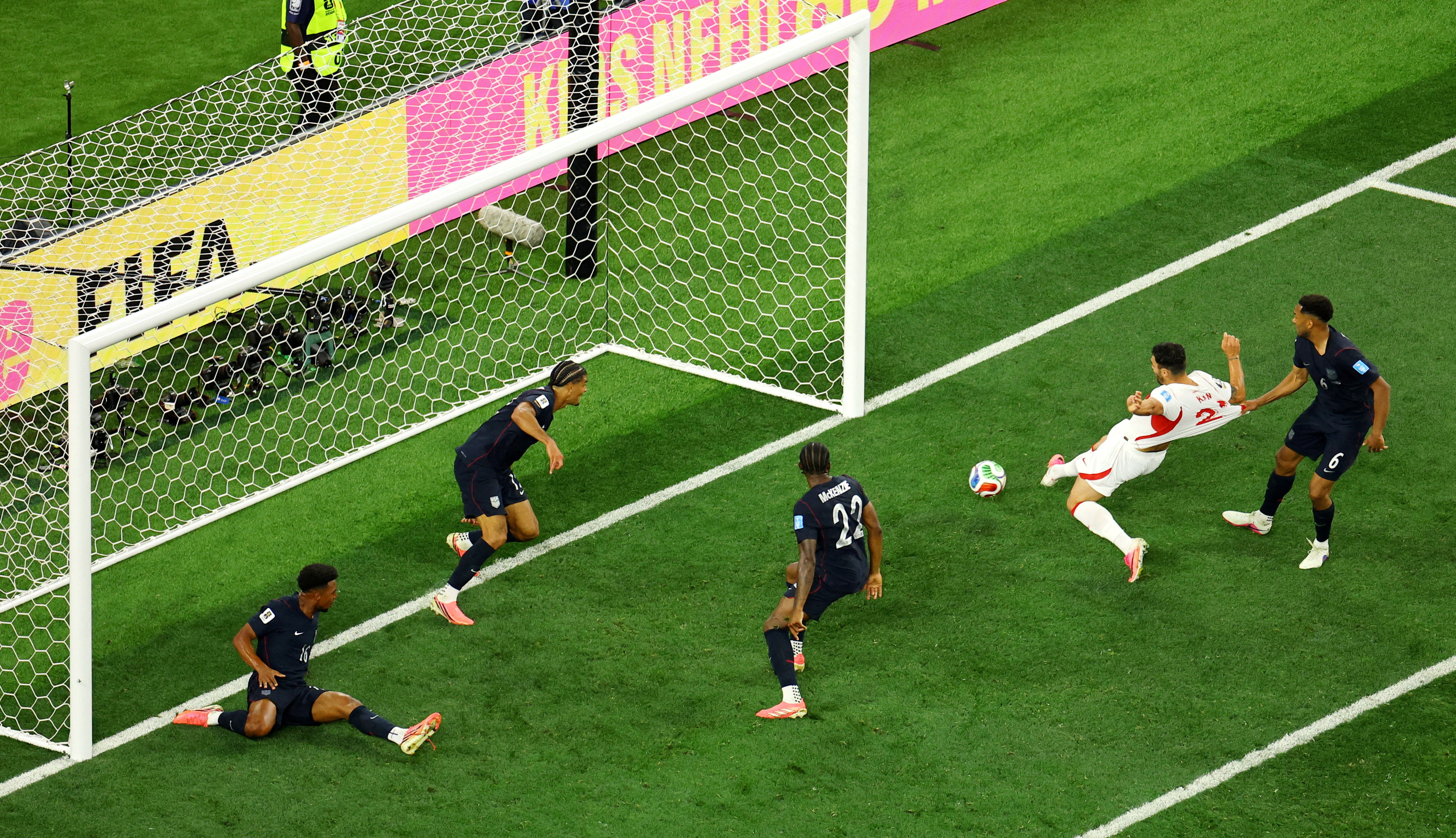 cover Group D: Turkey&#8217;s win over hosts USA not enough, Australia&#8217;s point against Paraguay sees them advance