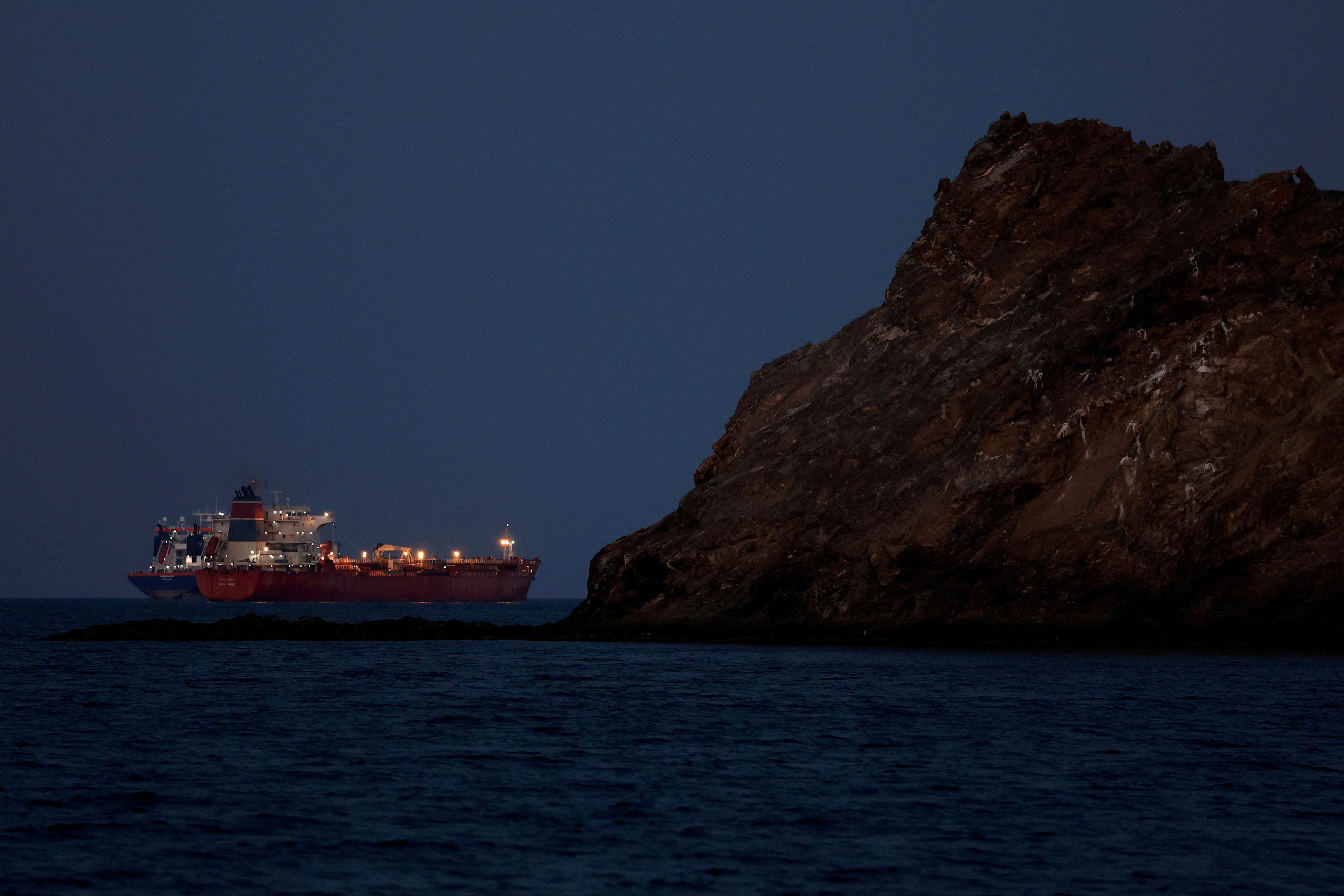 cover Iran, US agree to halt Gulf hostilities and resume Strait of Hormuz talks