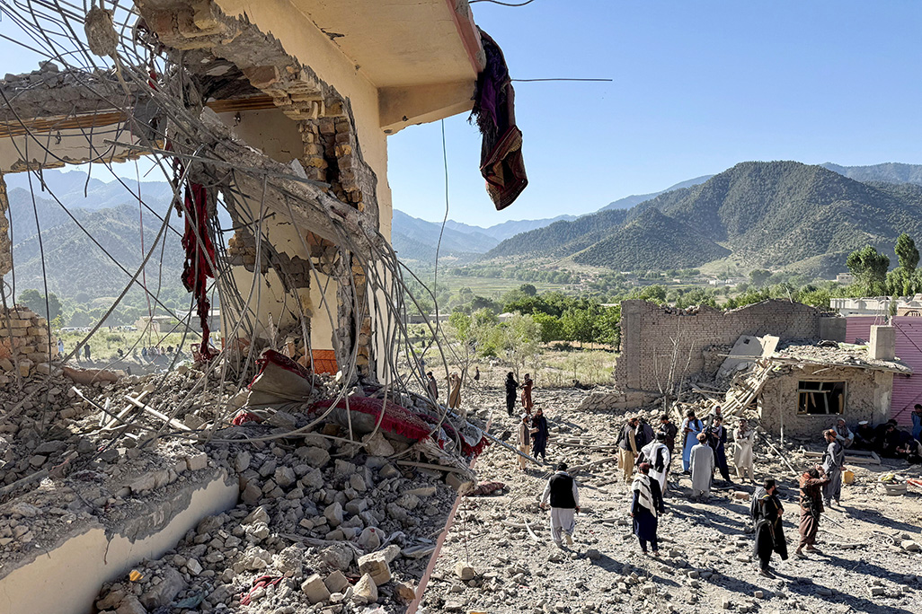 cover Pakistan forces kill 29 militants in border operation, Kabul says dozens of civilians dead