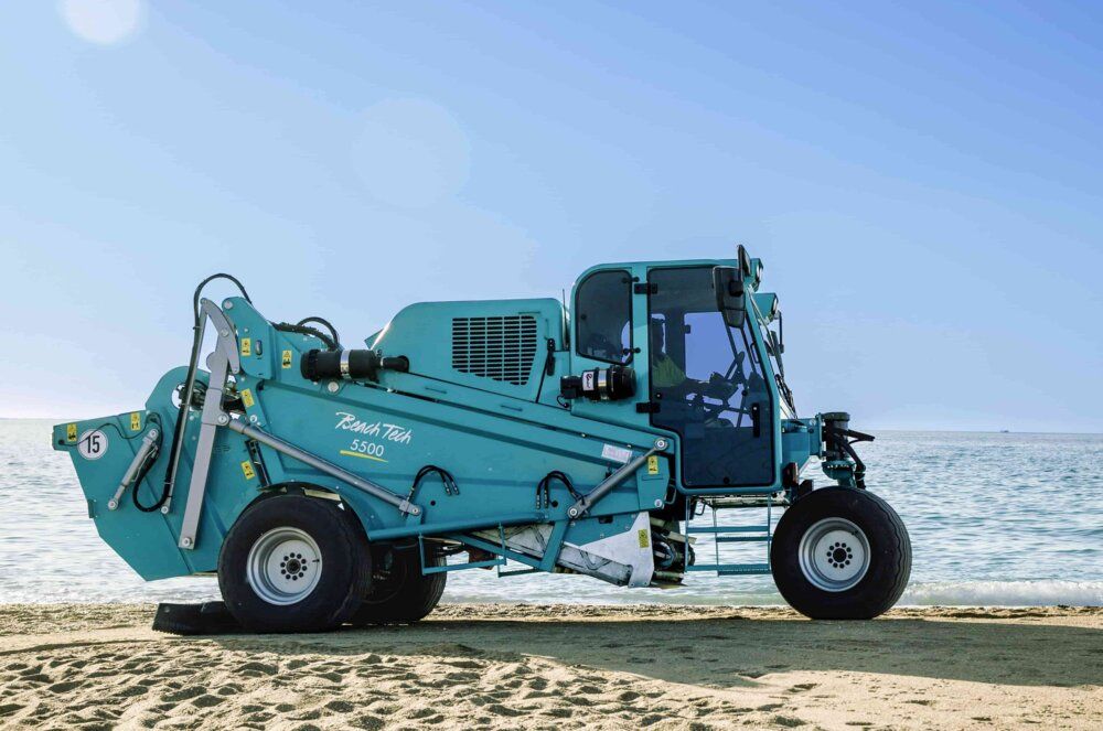 cover Limassol municipality receives machine to clean beaches