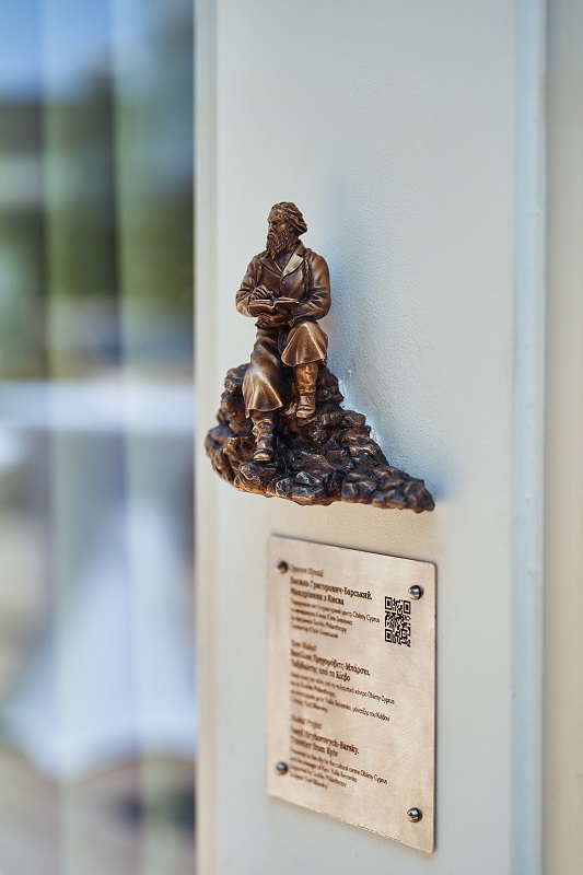 Larnaca unveils sculpture honouring 18th-century Kyiv chronicler Vasyl Hryhorovych-Barsky