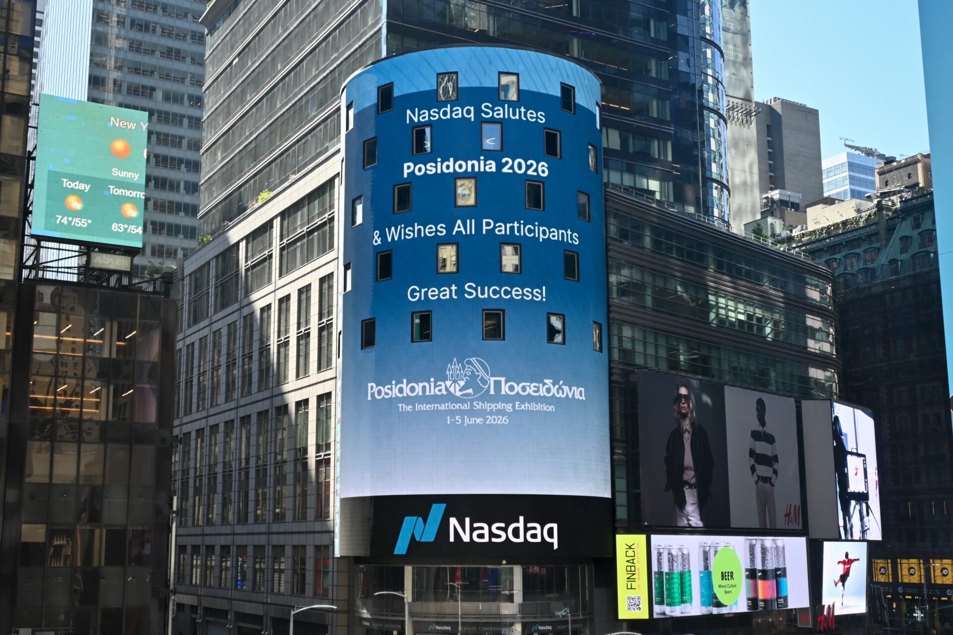 Times Square message puts Greek shipping in global spotlight