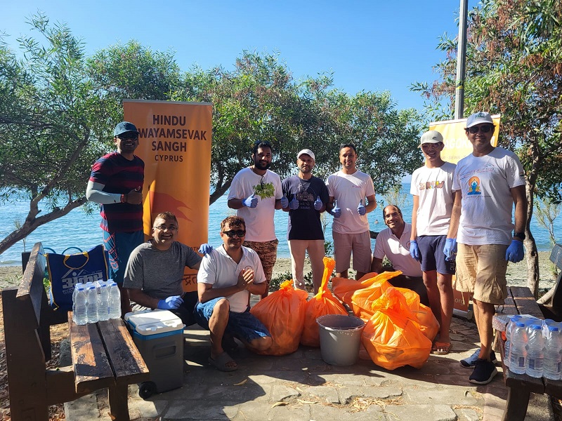 cyprus-mail.com - HSS Cyprus holds Dasoudi beach clean-up to promote eco awareness, youth fitness, service