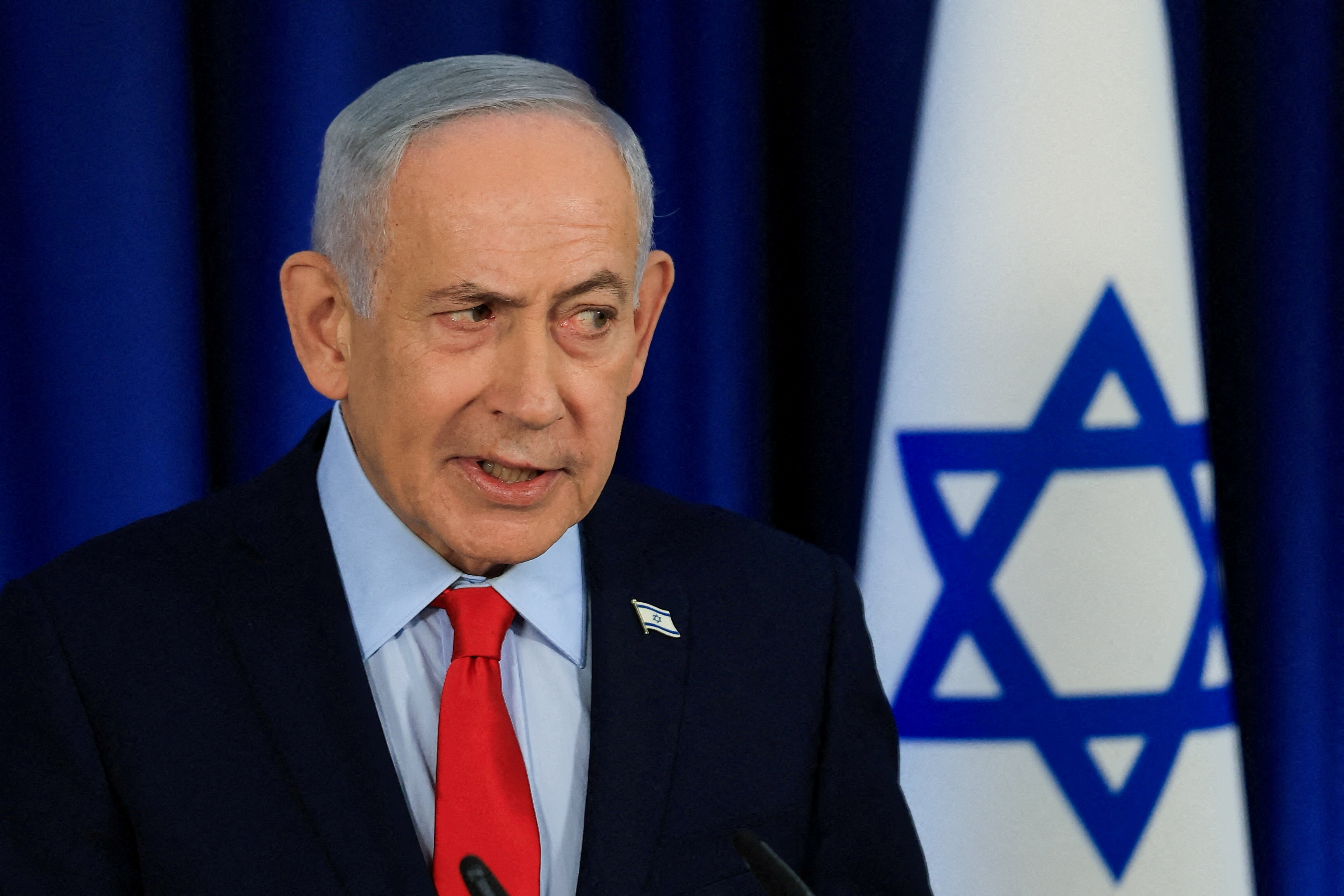 Netanyahu does what he always does: makes minor concessions