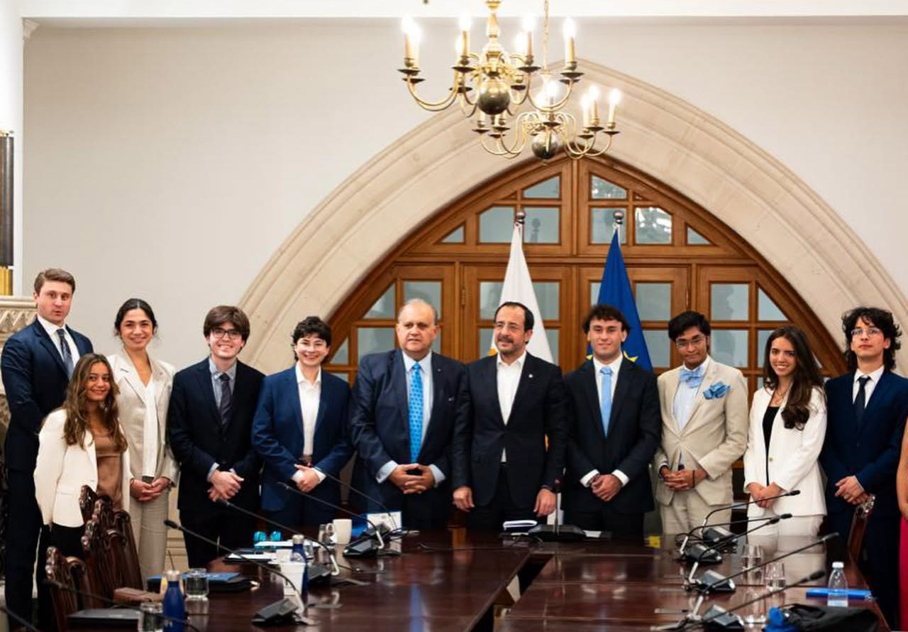 image President meets US students of Cypriot and Greek descent
