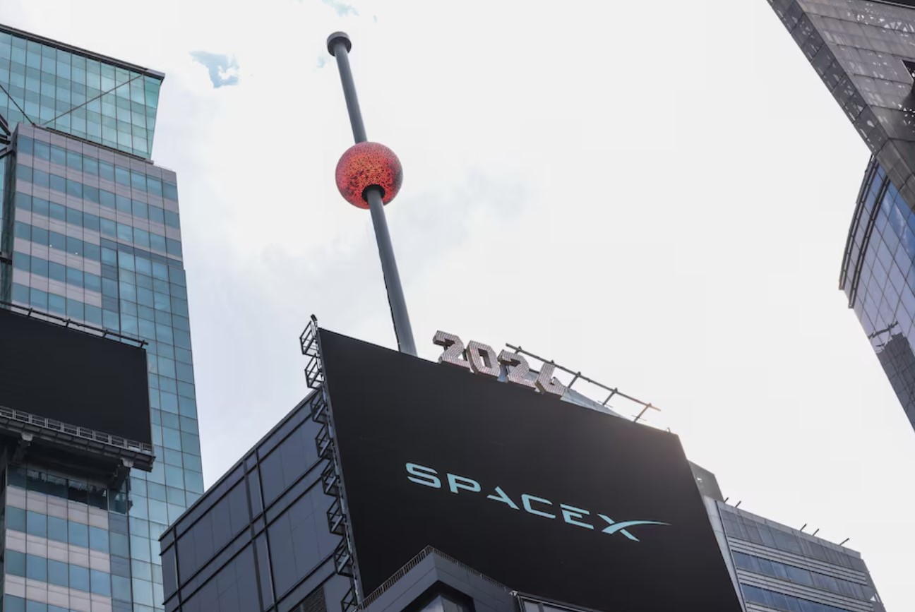 cover SpaceX locks in $60 billion Cursor deal to close gap with rivals in AI coding race