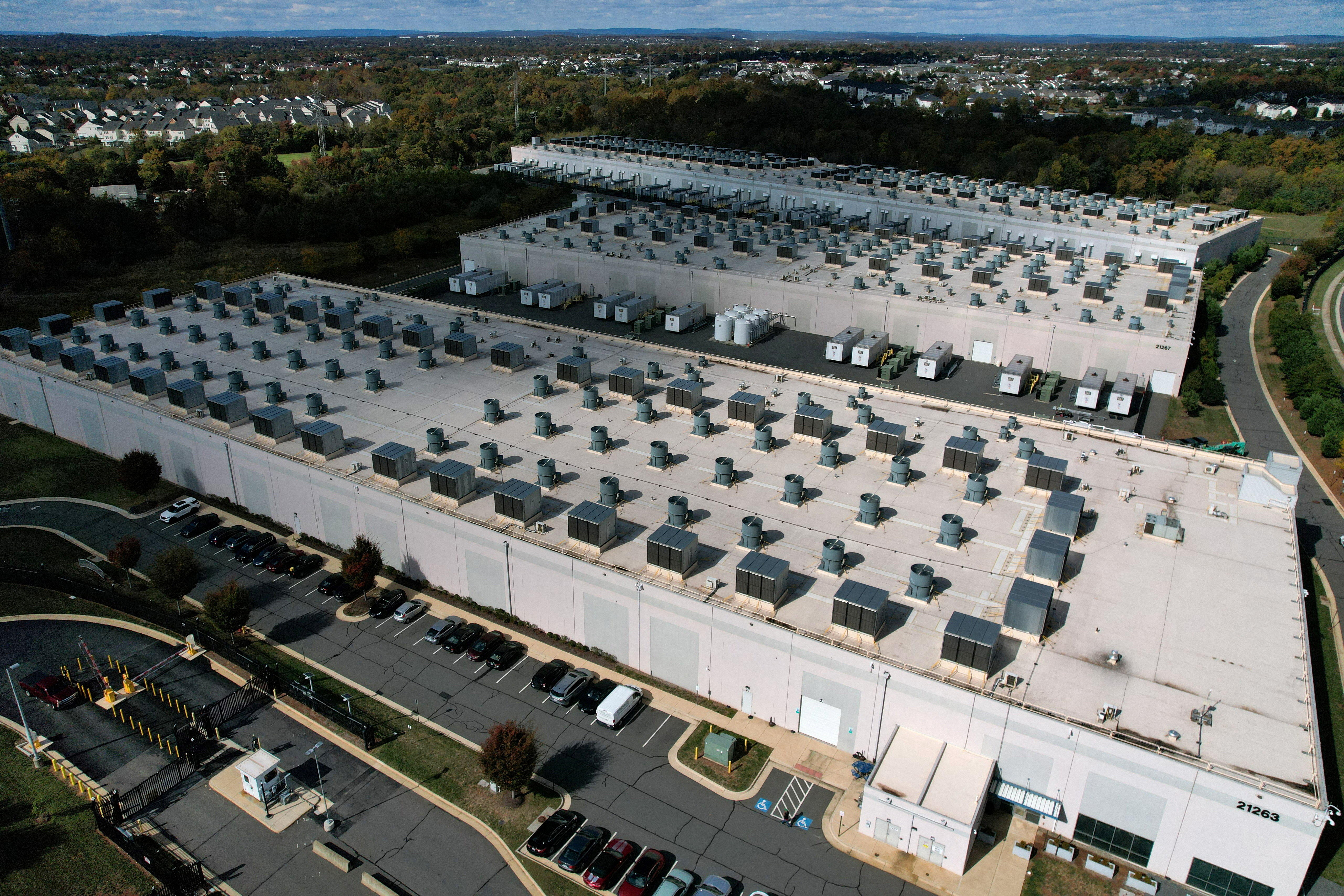 image Amazon to start initial Leo internet service this year as network nears 400 satellites