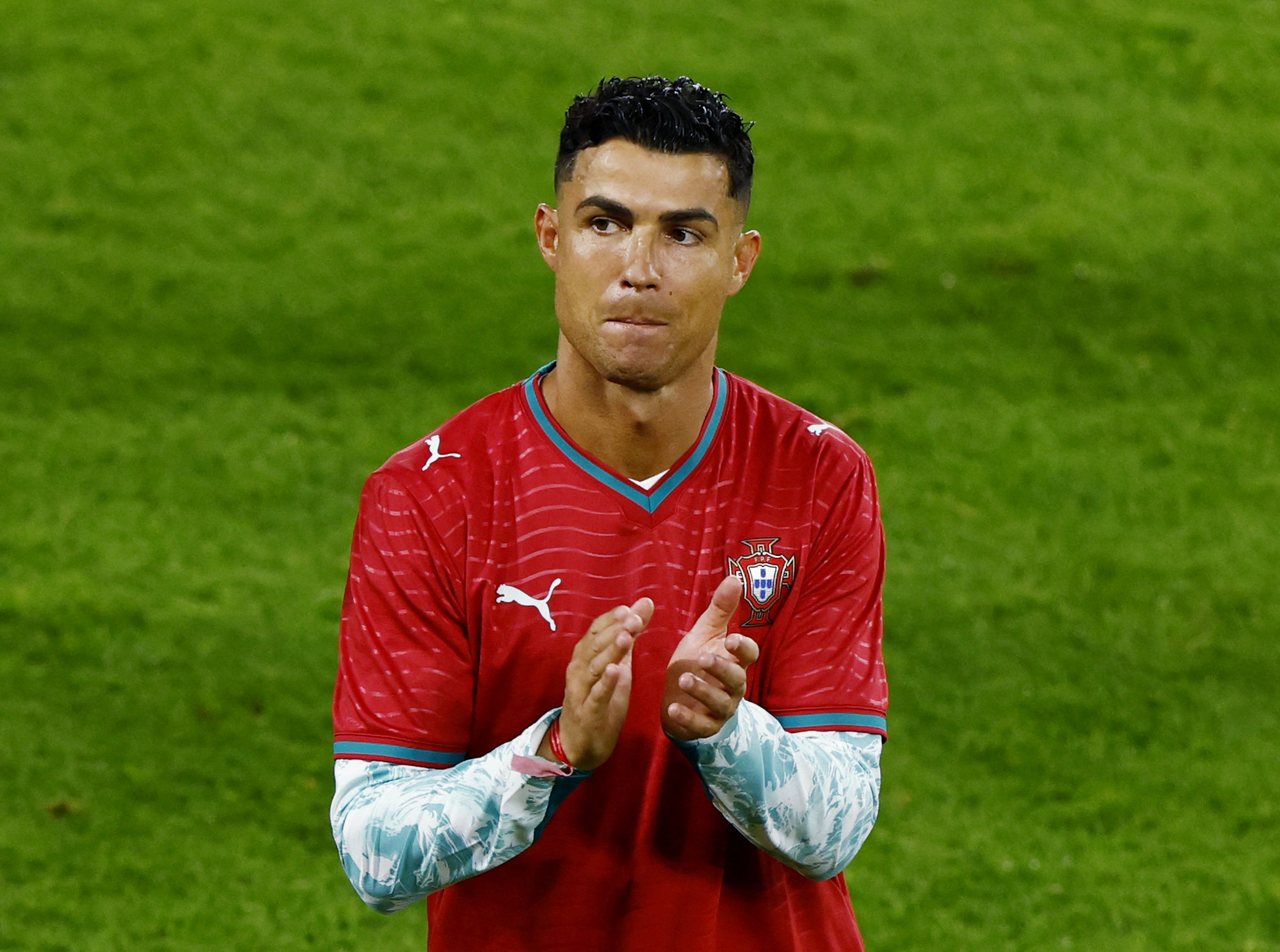cover Portugal survive late drama to beat Croatia and reach World Cup last 16