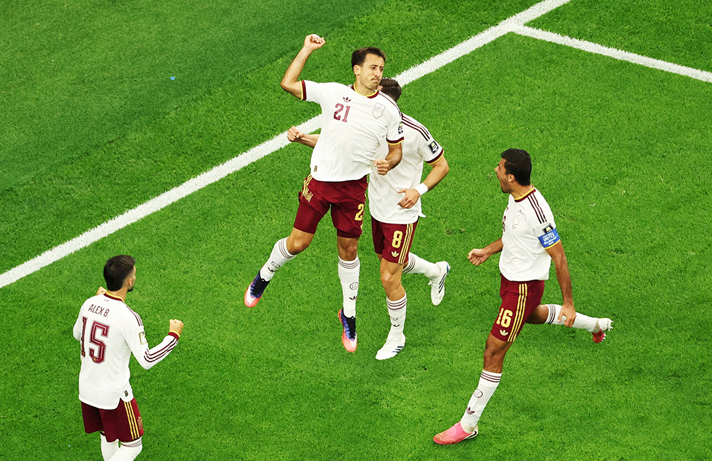 cover Slick Spain cruise past France into final