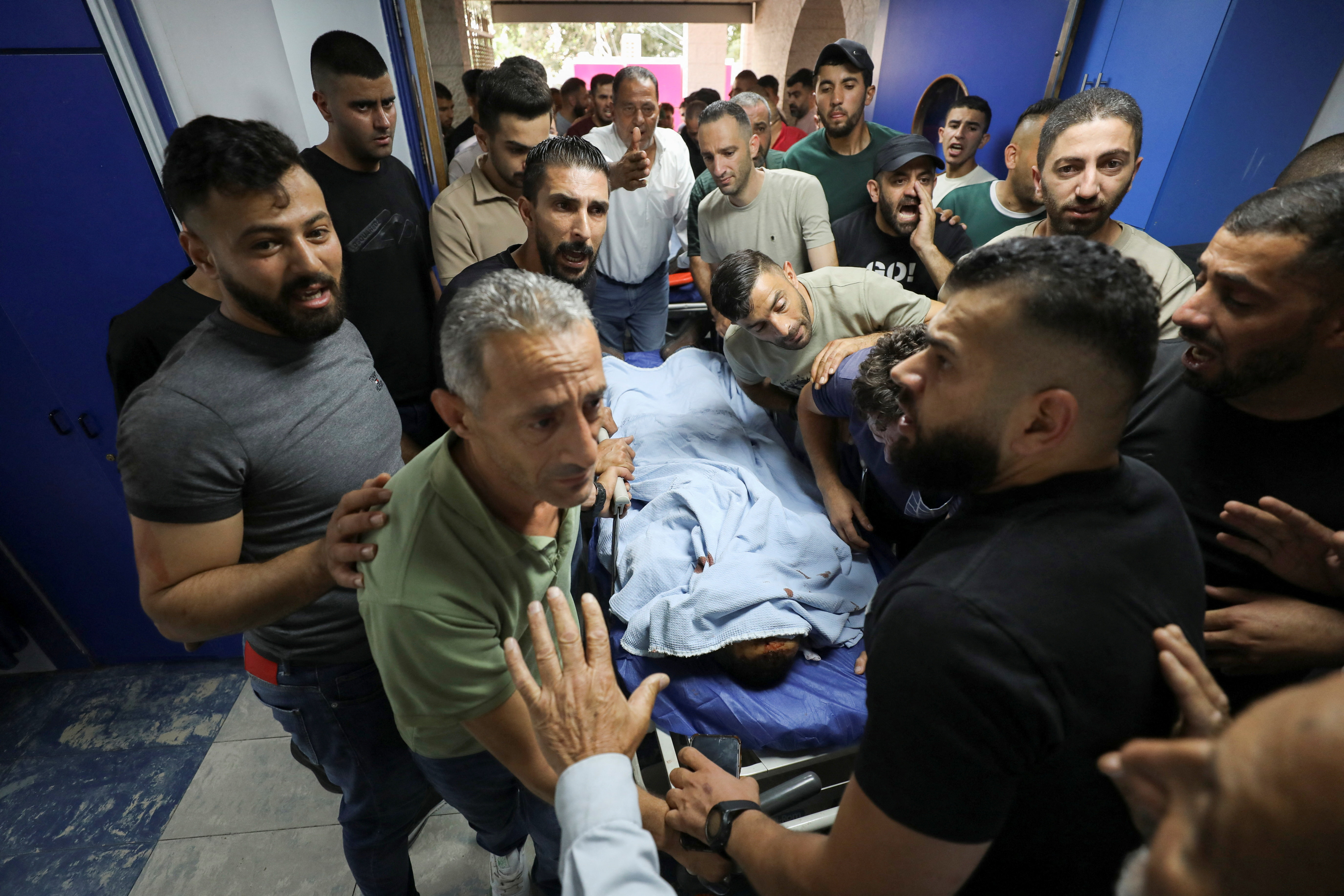 cover Four Palestinians and one Israeli killed in West Bank shooting