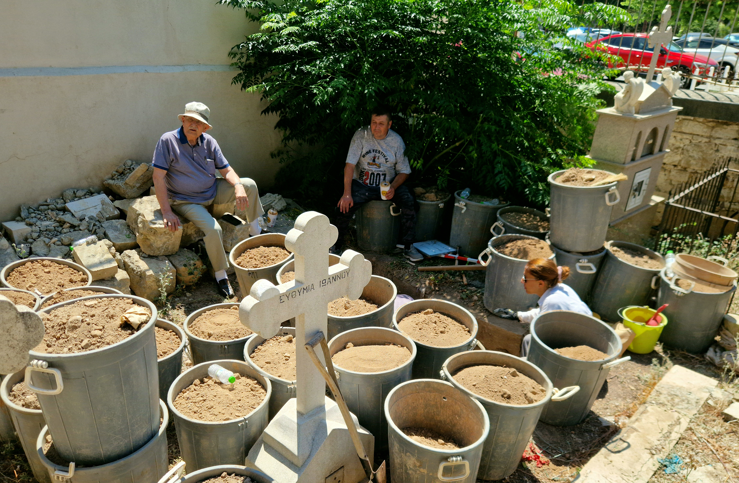 cover Fresh search begins for poet&#8217;s remains