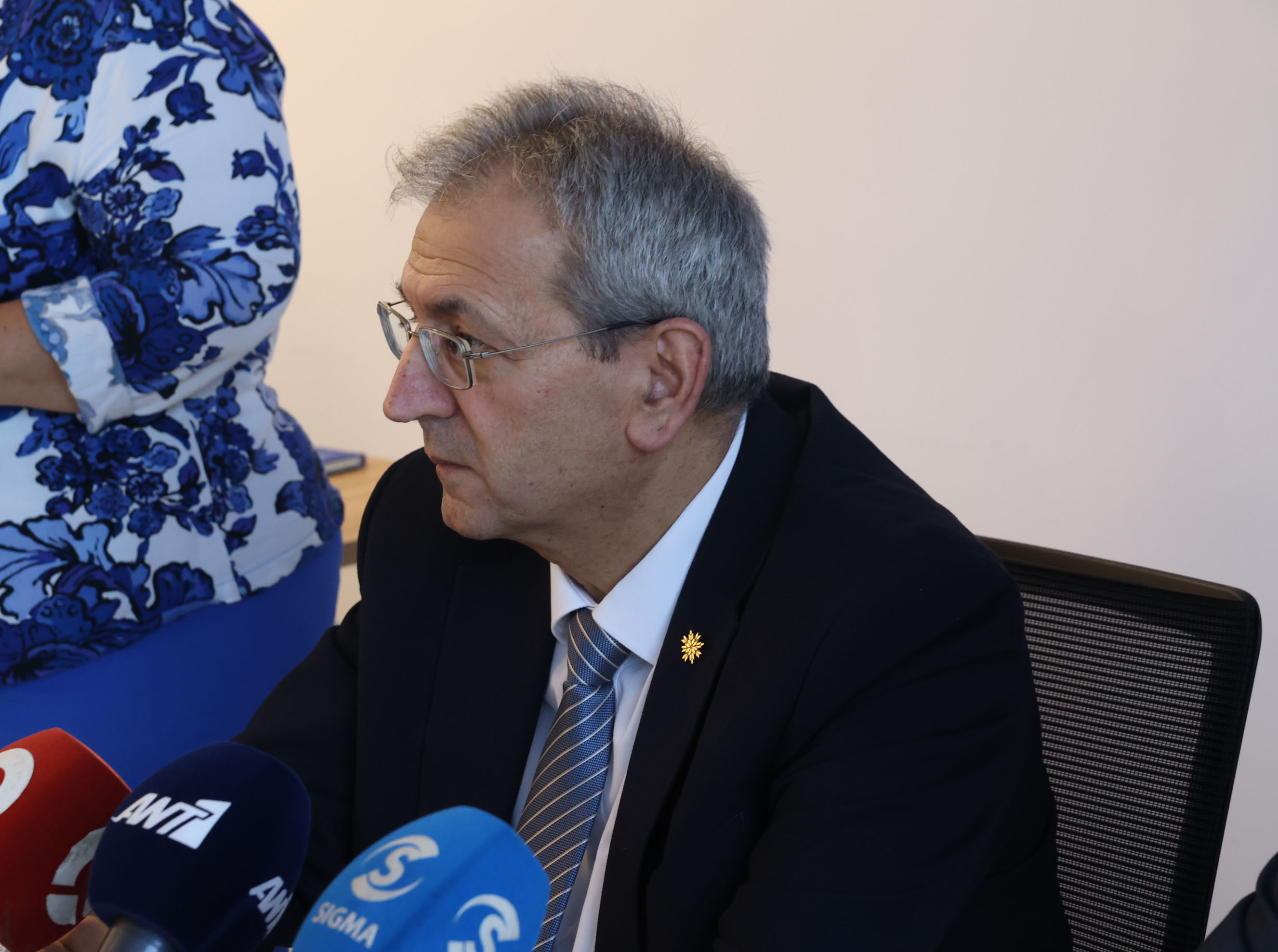cover More inspectors to tackle illegal work
