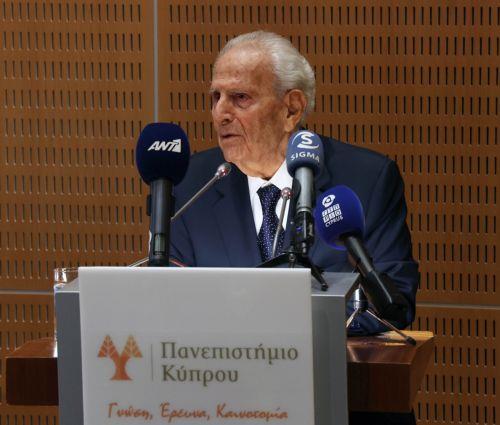 image President pays tribute to businessman Nicos Shacolas