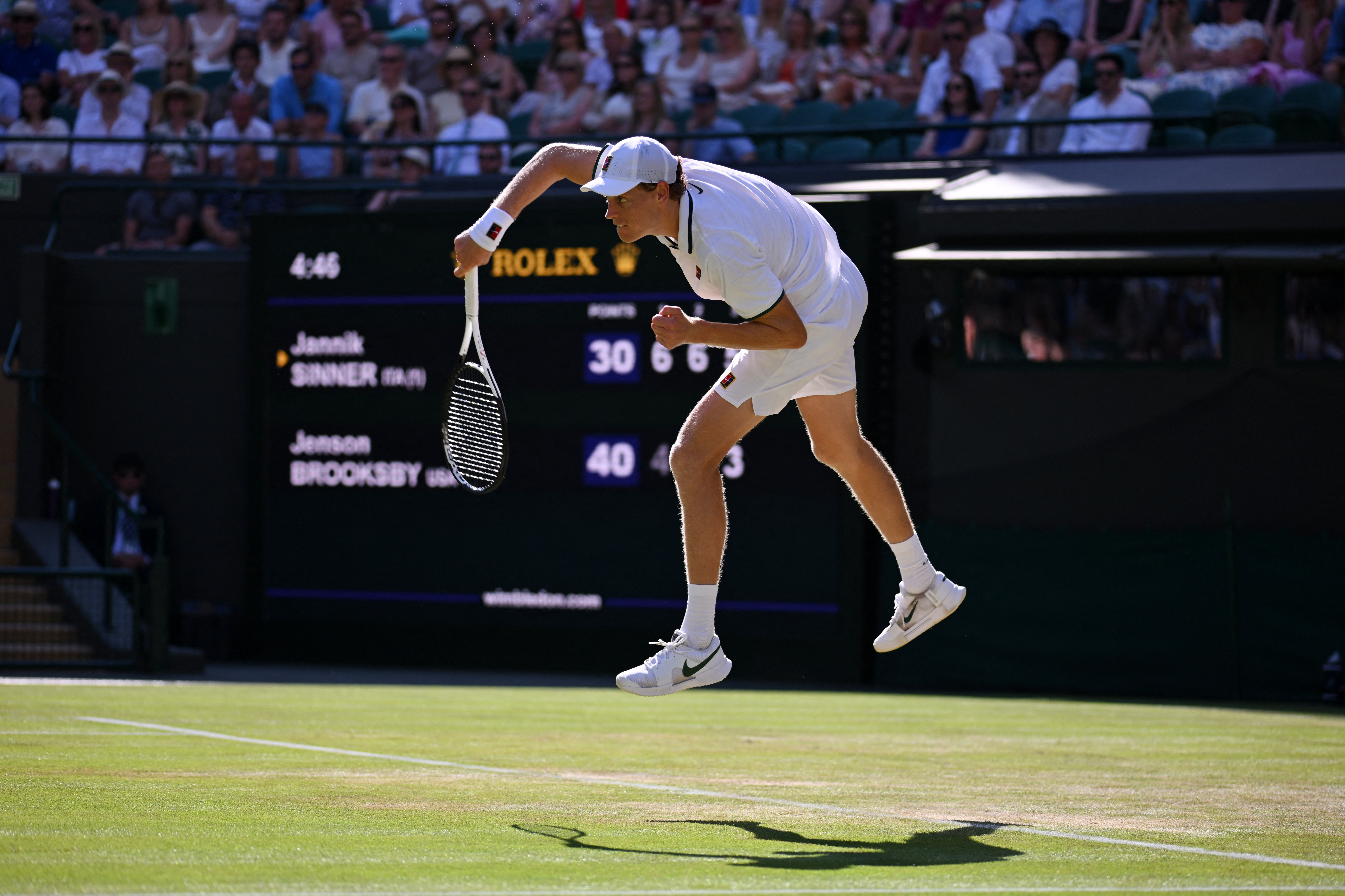 image Sinner beats the heat and breezes past Brooksby into Wimbledon fourth round
