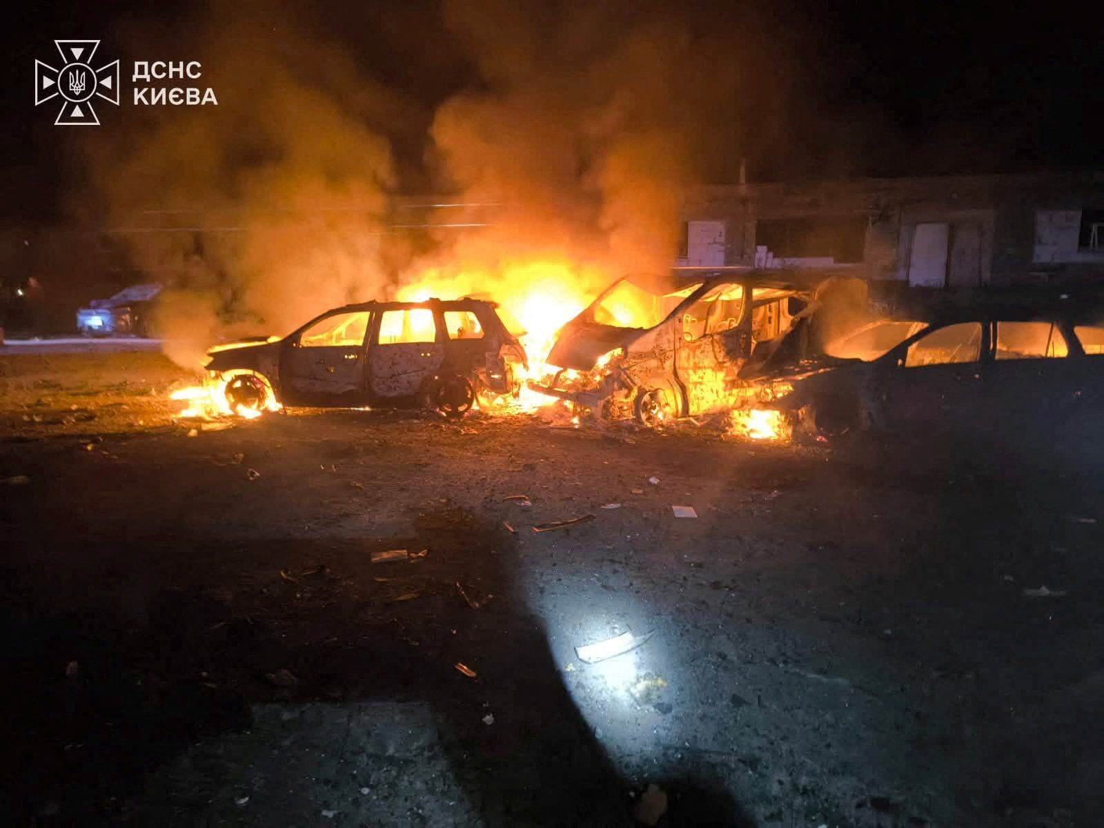 cover Kyiv hit with missiles; Russia and Ukraine both report civilians killed in strikes
