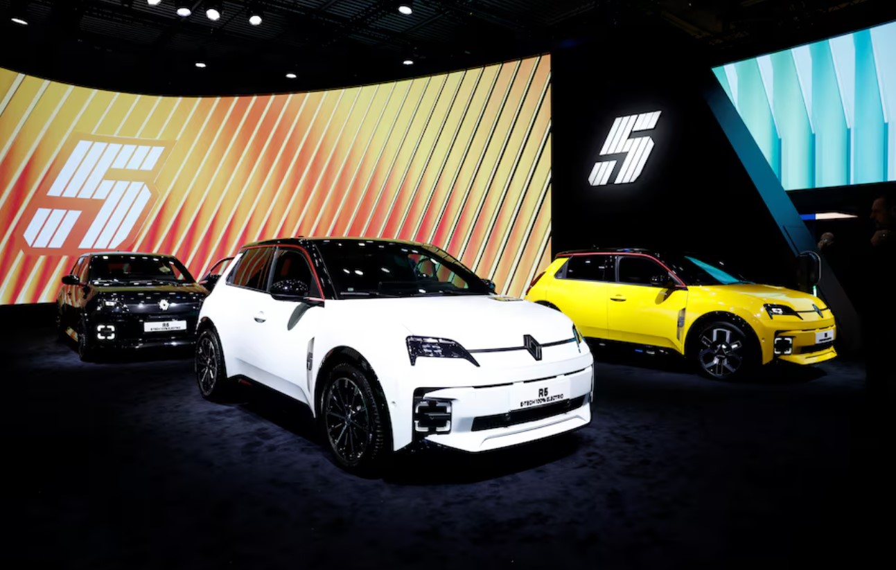 cover Renault R5 profitability challenges industry trends on small electric cars