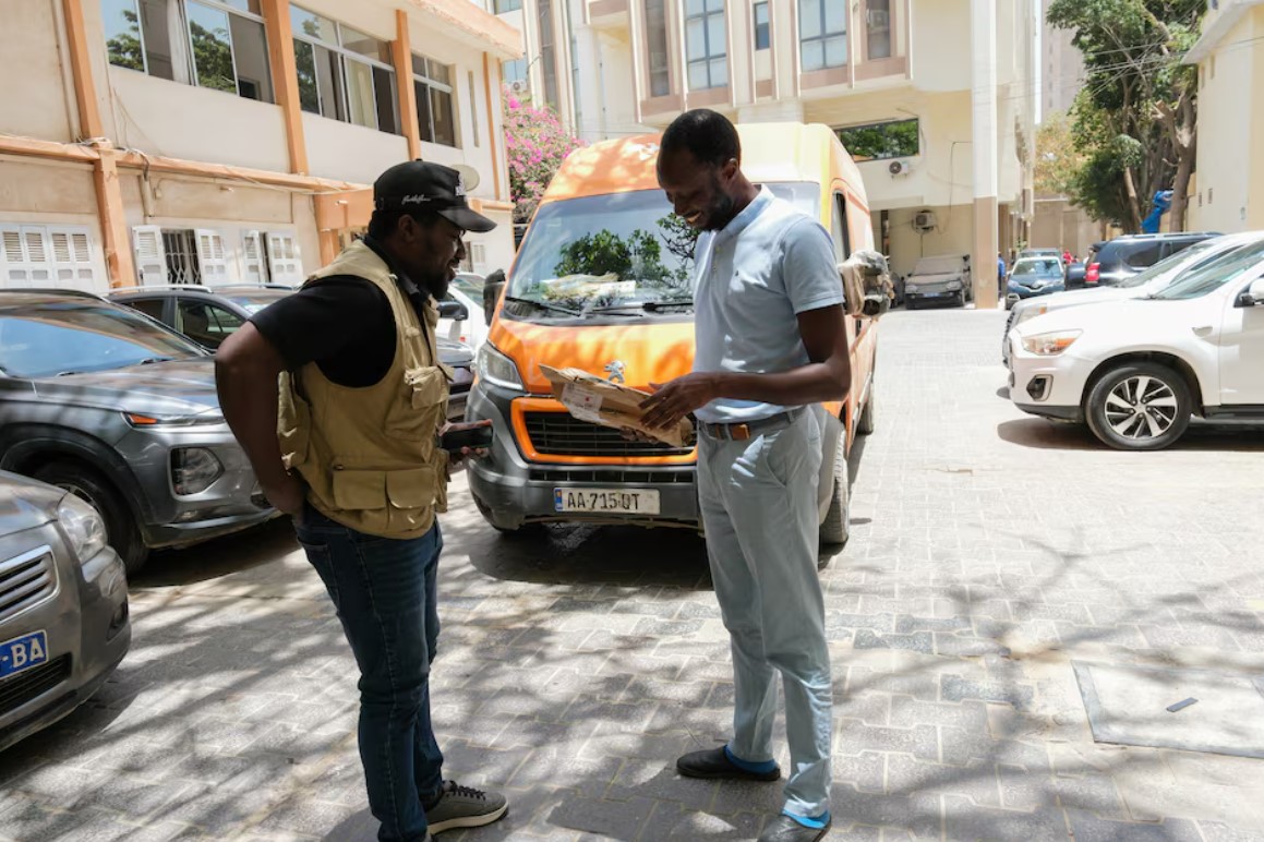cover Package-forwarding firms bridge gap for African online shoppers