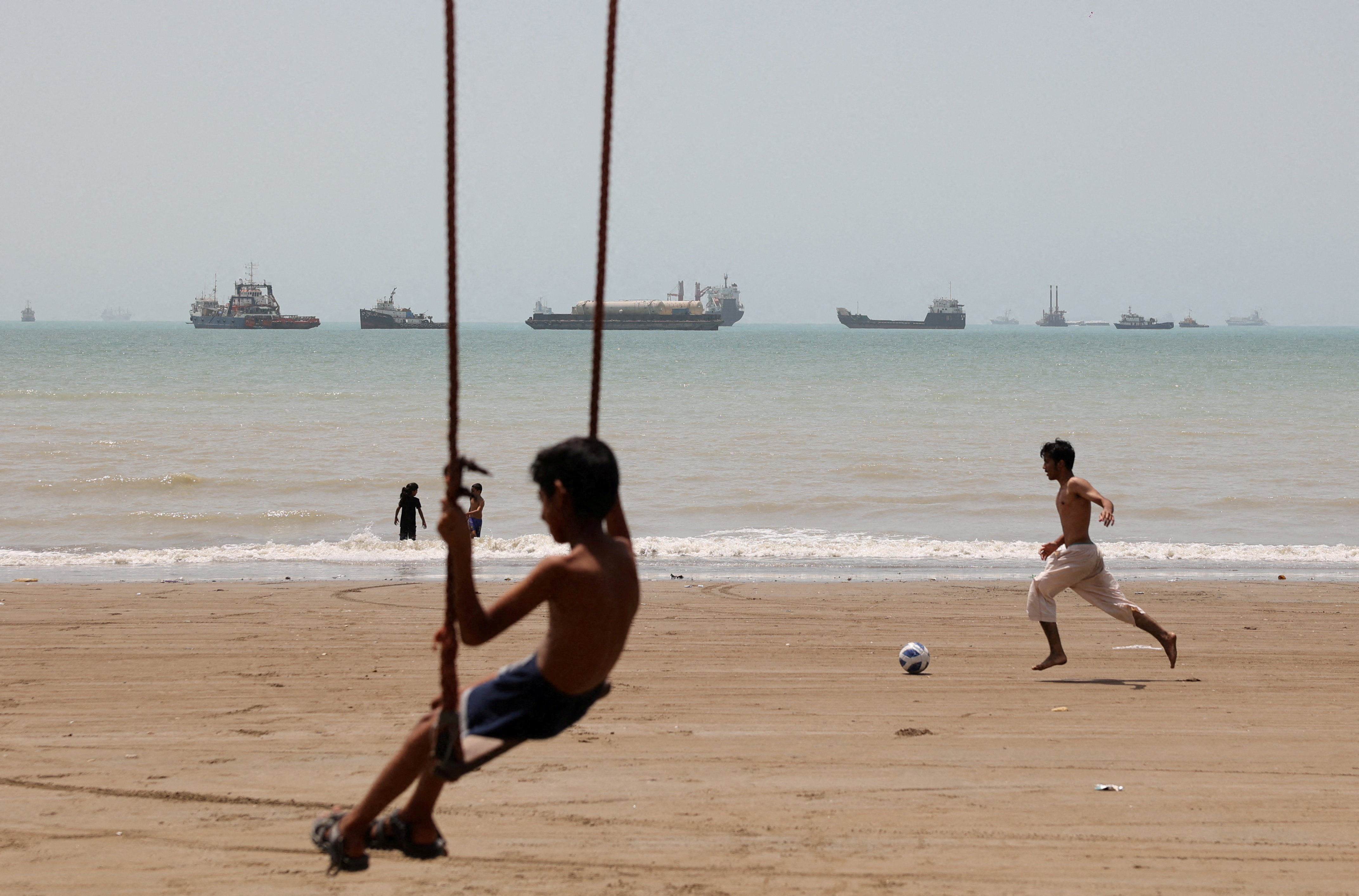 cover US says it can keep naval blockade on Iran &#8216;indefinitely,&#8217; vows more economic pressure